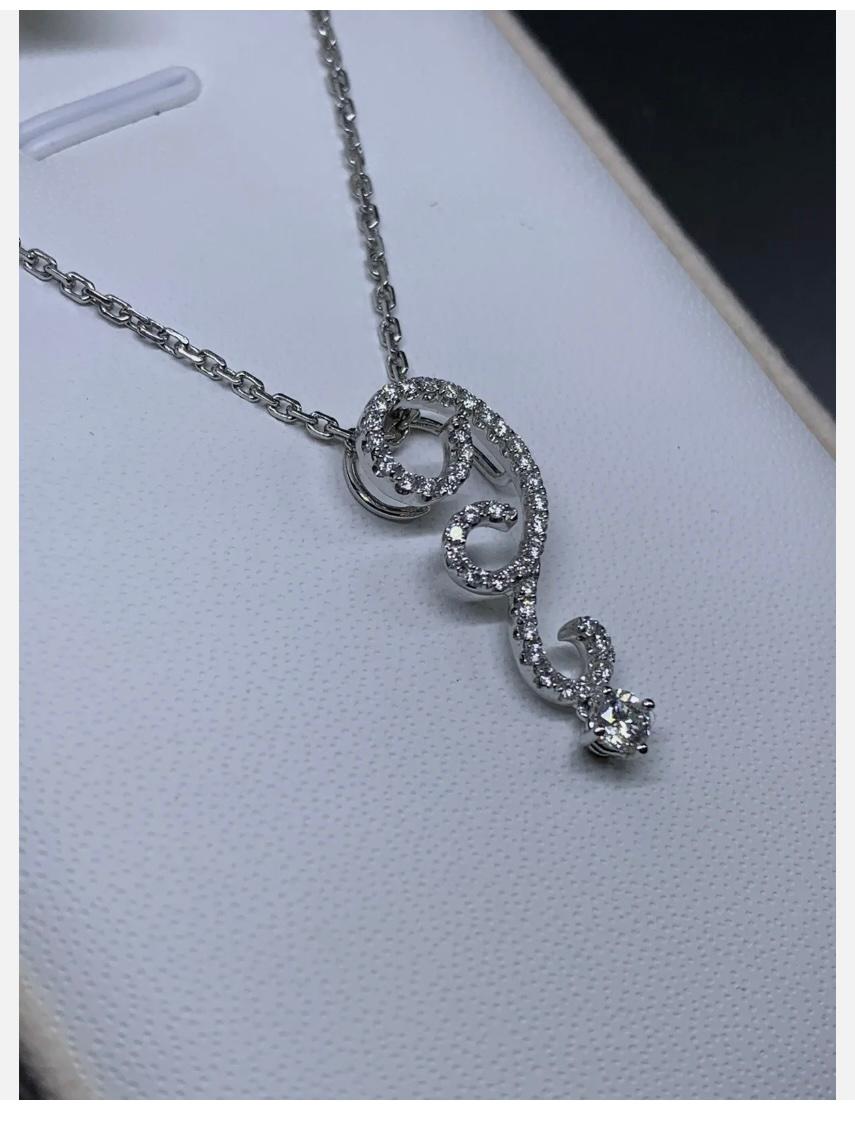 0,55 Karat Diamant-Tropfen-Halskette mit Solitär-Anhänger aus 18 Karat Weißgold Damen im Angebot
