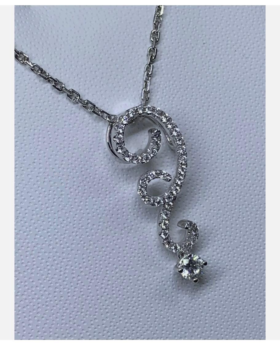 0,55 Karat Diamant-Tropfen-Halskette mit Solitär-Anhänger aus 18 Karat Weißgold im Angebot 1