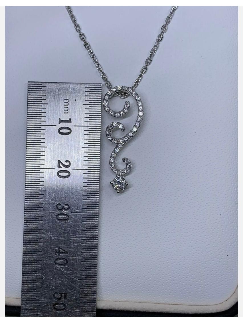 0,55 Karat Diamant-Tropfen-Halskette mit Solitär-Anhänger aus 18 Karat Weißgold im Angebot 2