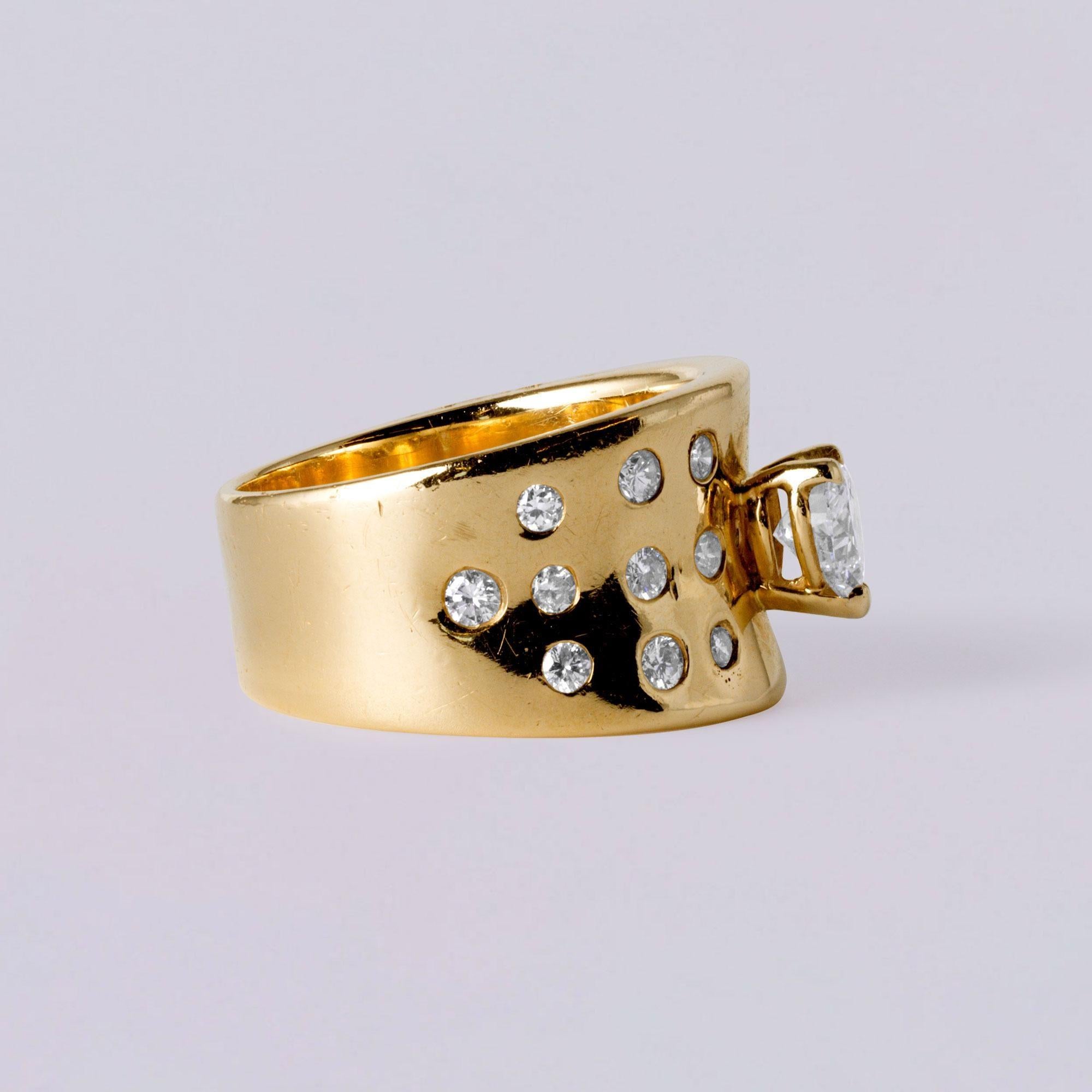 0,55ct Herzform Diamantring  14K Gelbgold breites Band  Größe 7 (Zeitgenössisch) im Angebot
