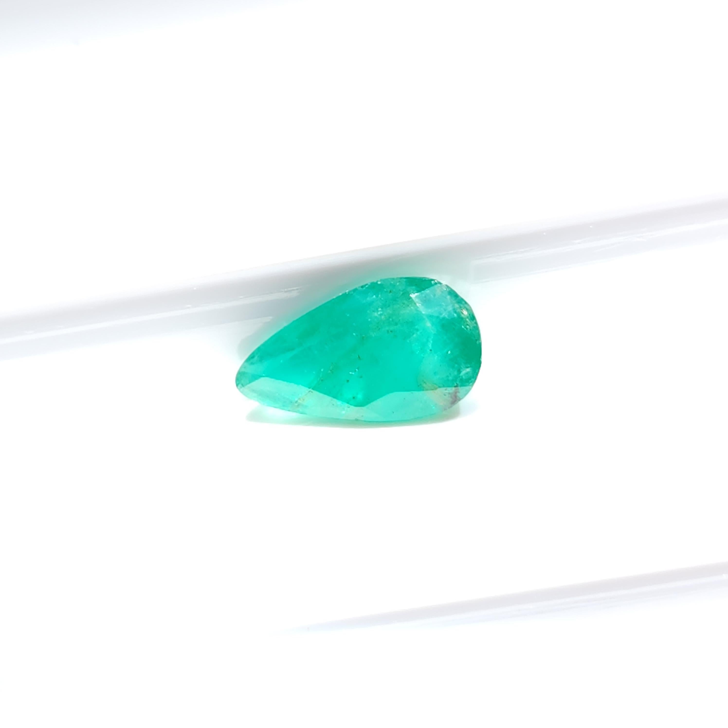 Elegant 0.55ct Loose Pear Shape Colombian Emerald Gemstone

Product Description:

Unveiling our captivating 0.55ct loose Pear Shape Colombian Emerald gemstone, a genuine reflection of Colombia's verdant heart and nature's impeccable craftsmanship.