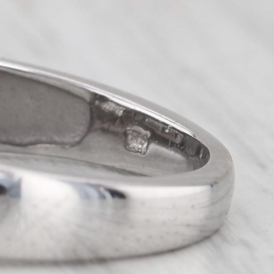 Anello di fidanzamento a forma di aureola con diamante da 0,55 ct. in oro bianco 14k, misura 5,5, fascia da cattedrale in vendita 3