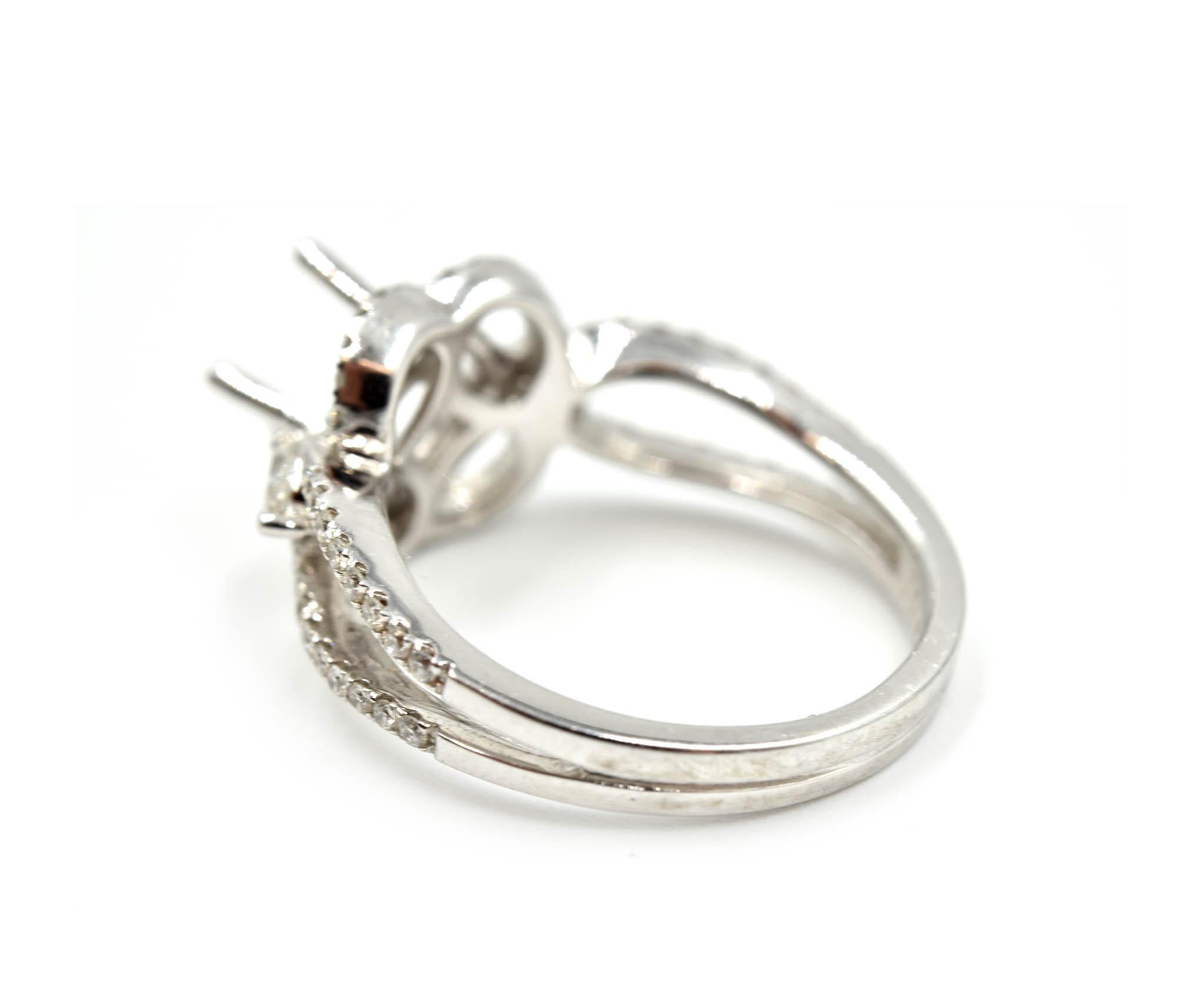 0.56 Carat Diamond 14 Karat White Gold Semi-Mount Engagement Ring In Excellent Condition In Scottsdale, AZ