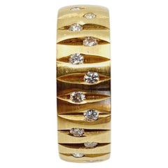 0.56 Carat Diamond Ring G/SI1 18k Gold, 28 Brilliant Cut Diamonds
