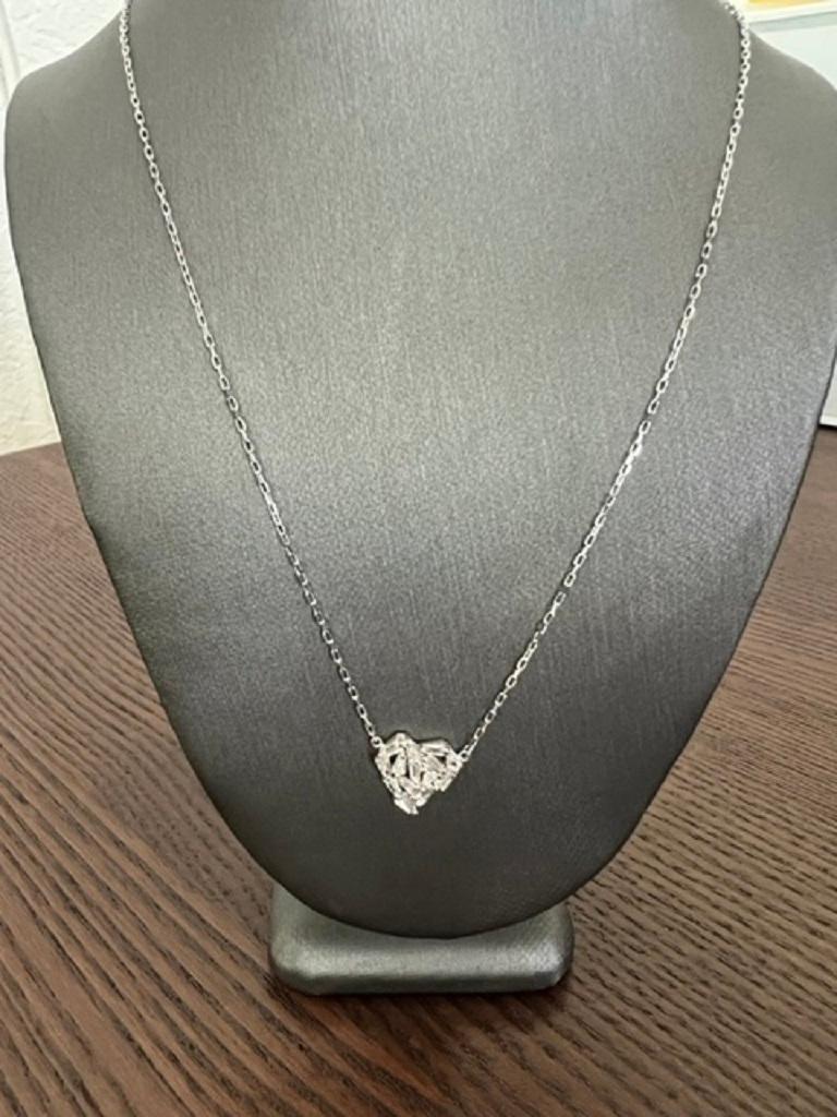 Collier à chaîne en or blanc avec diamant baguette naturel de 0,56 carat Neuf - En vente à Los Angeles, CA