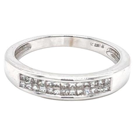 0.56 Carats Princess cut Diamond Ring in 18 Karat White Gold