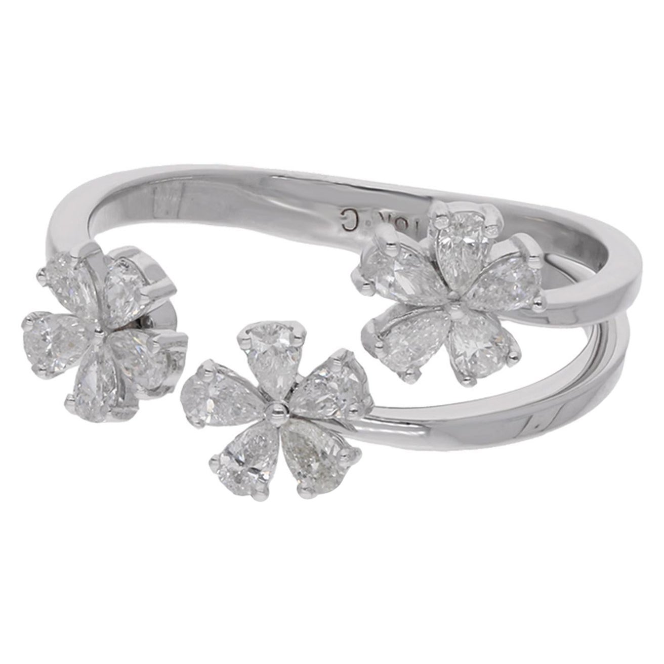 Anello da polso a tre fiori con diamante a pera da 0,56 ct in oro bianco 18 carati Gioielli fatti a mano