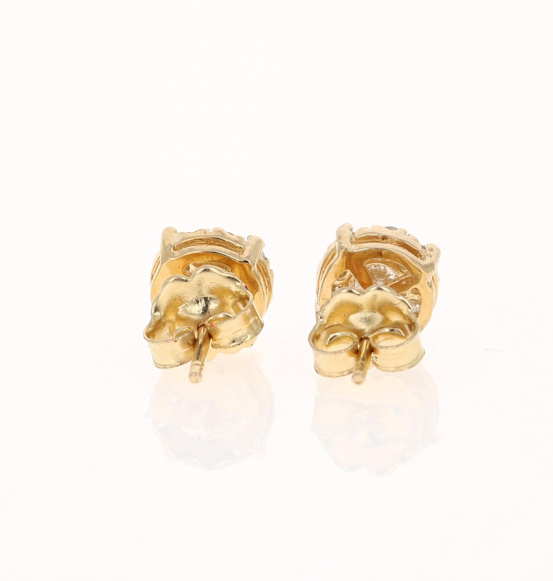 Contemporary 0.57 Carat Round Cluster Diamond Yellow Gold Stud Earrings For Sale