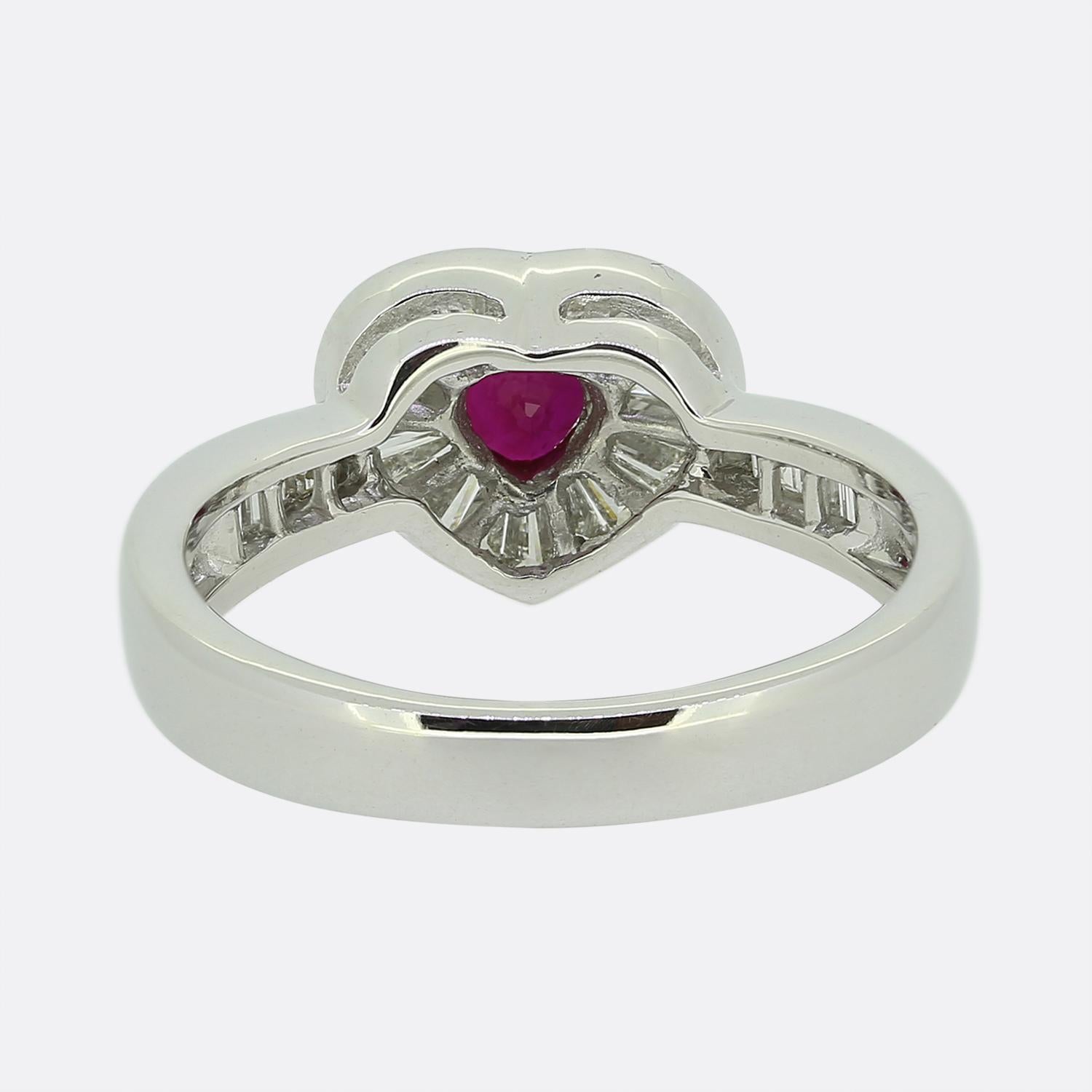 0.57 Carat Ruby and Baguette Cut Diamond Heart Ring In Good Condition For Sale In London, GB