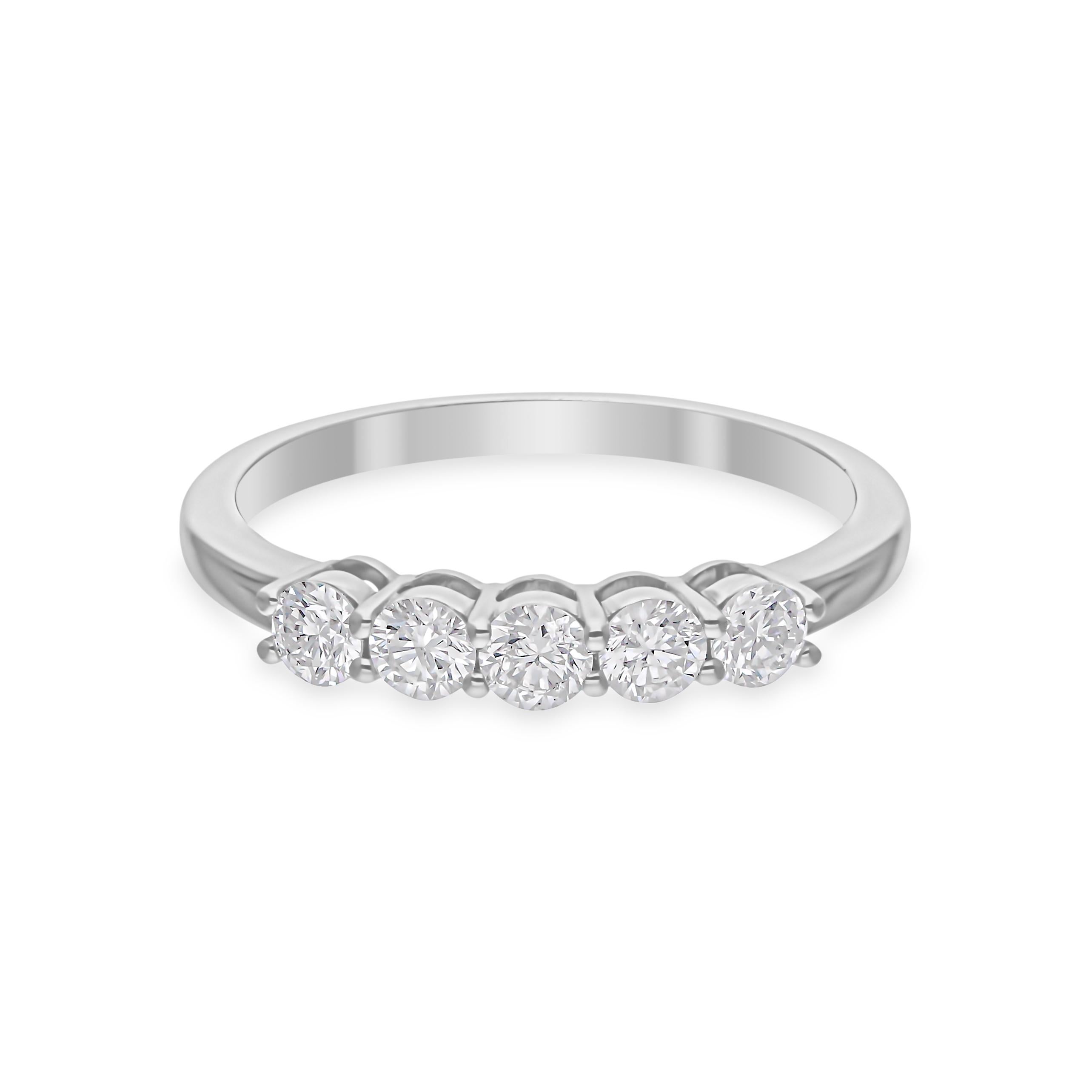 in vendita:  0,57 Carati SI Chiarezza HI Colore Diamante Rotondo 5 Pietre Anello in Oro Bianco 18 Karati 6
