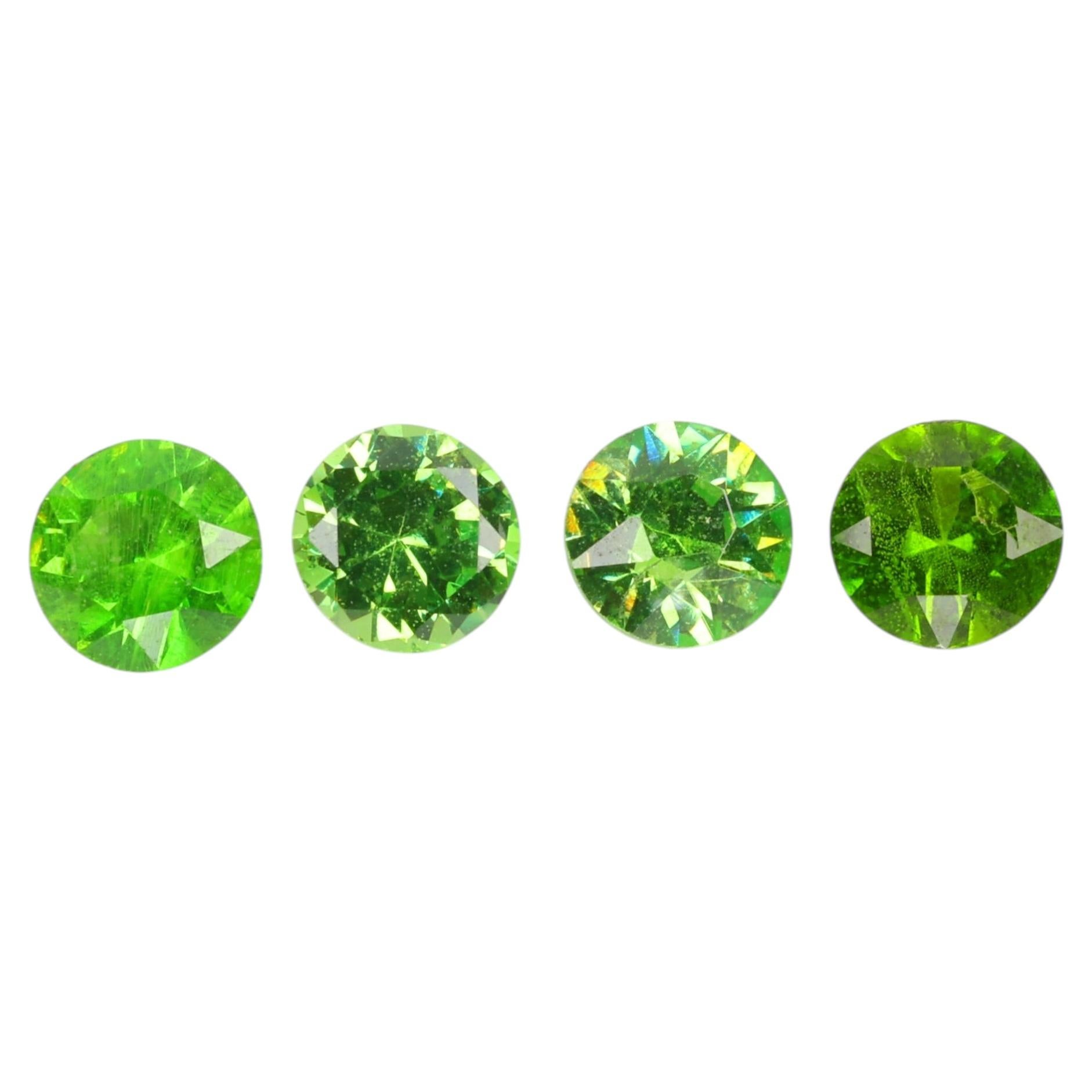 0.57 ct, demantoid garnet set For Sale