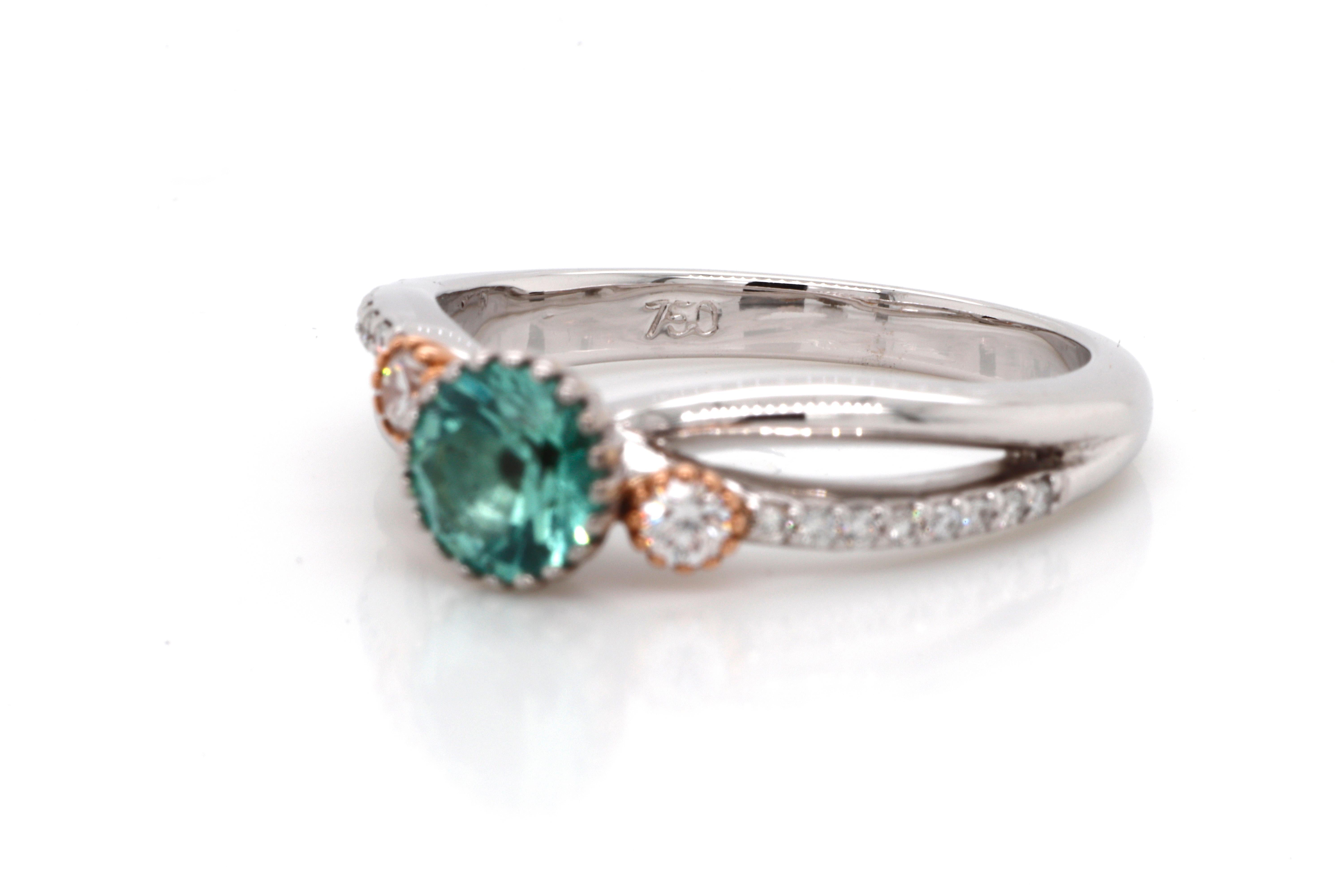 Women's No-oil Russian Emerald 18 Karat Gold Diamond Engagement Wedding Fashion Ring