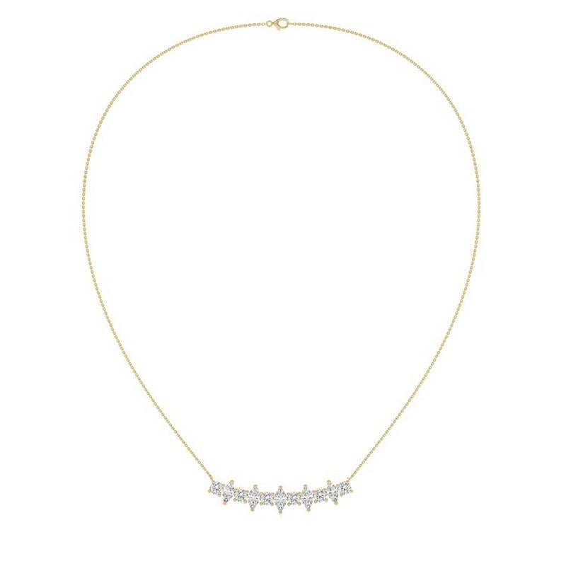 Vue d'ensemble :
Le délicat collier de la Collection S est une pièce charmante et élégante, dotée de 0,57 carats de diamants ronds sertis dans de l'or jaune 18 carats. Ce collier allie l'éclat de l'or jaune à la brillance des diamants, créant un