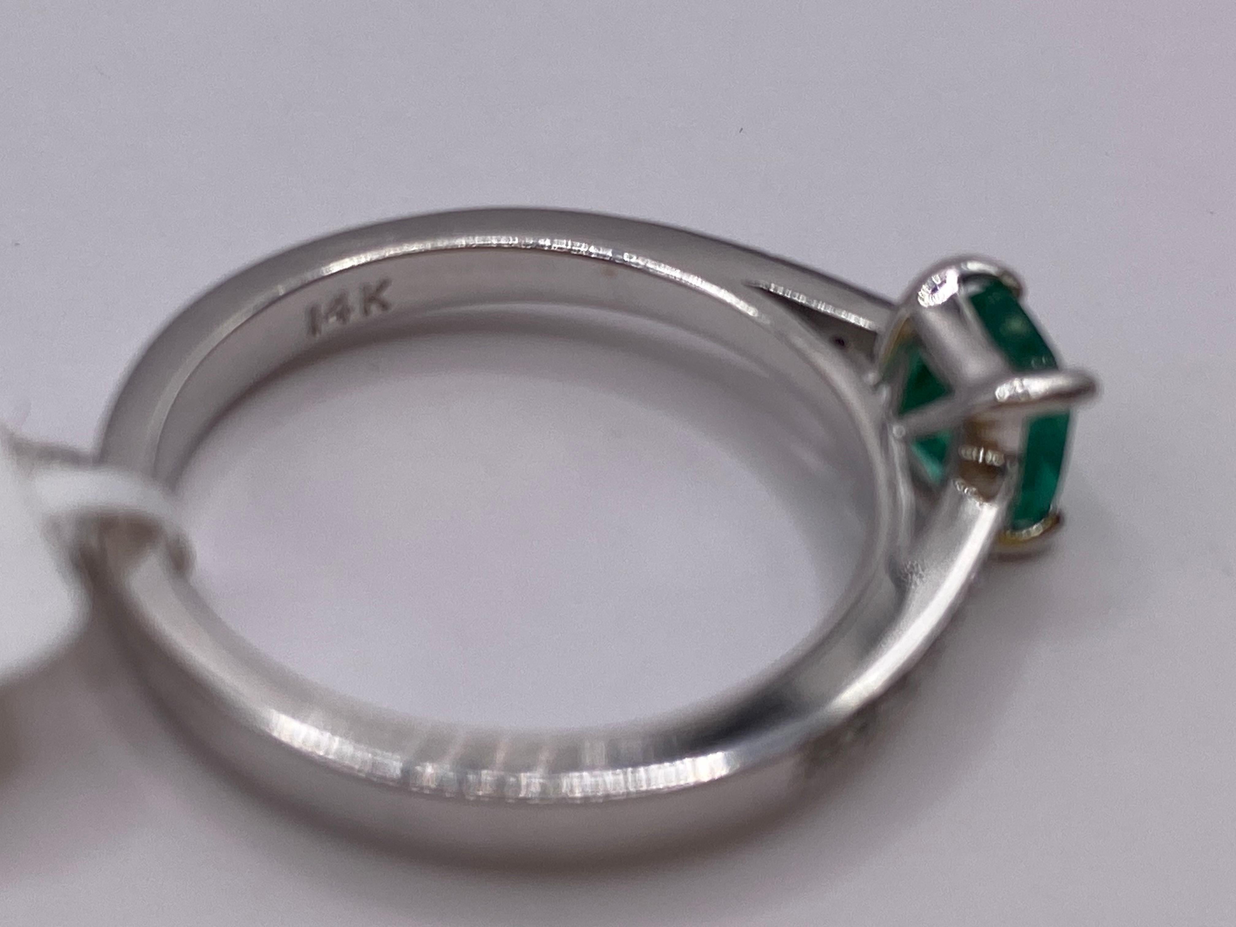 Modern 0.57ct Emerald & Round Diamond Ring in 14KT White Gold For Sale