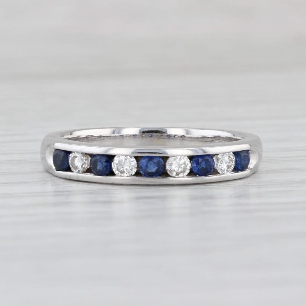 0.57ctw Blue Sapphire Diamond Wedding Band 14k White Gold Sz 8.25 Stackable Ring in vendita 1
