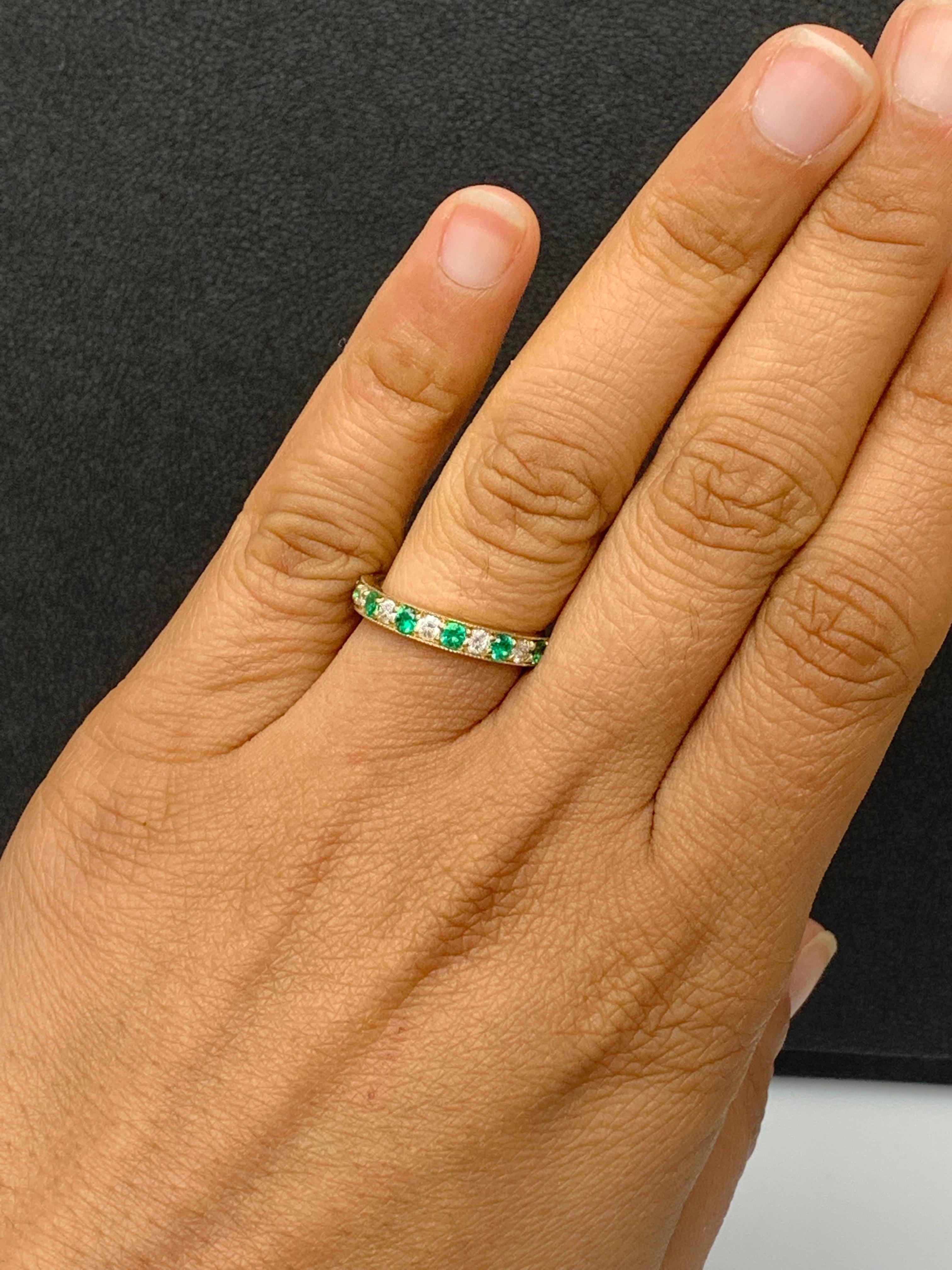 0.58 Carat Brilliant Cut Emerald and Diamond Band in 14K Yellow Gold For Sale 1