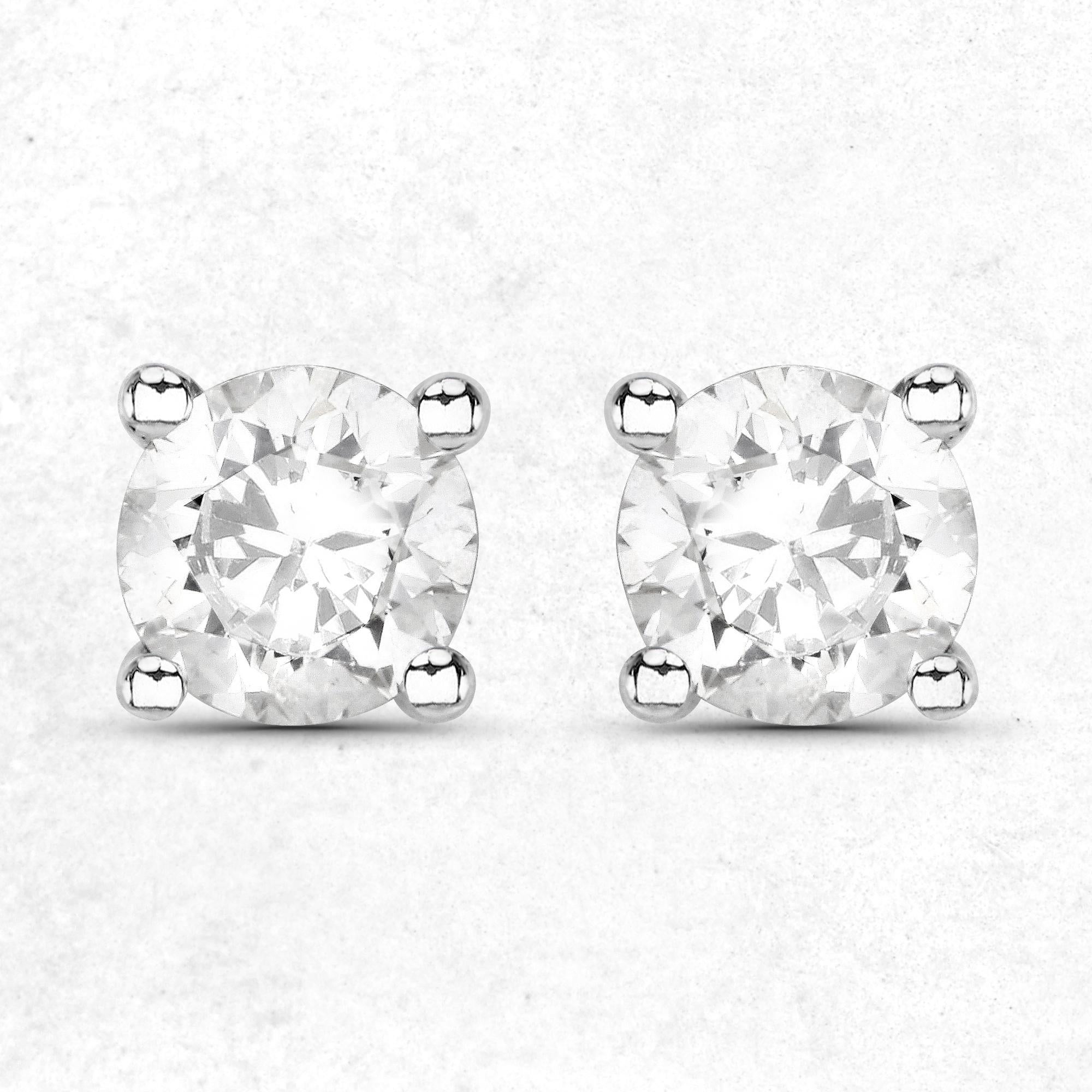0.58 Carat Genuine White Diamond 14 Karat White Gold Stud Earrings In New Condition In Great Neck, NY