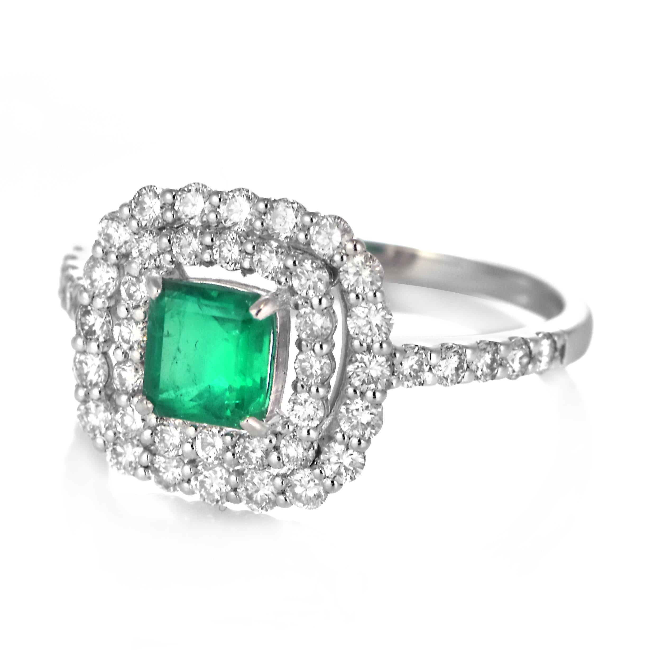 Anillo de Esmeralda Colombiana Natural y Diamante en Platino de 0.58 Quilates en venta 3