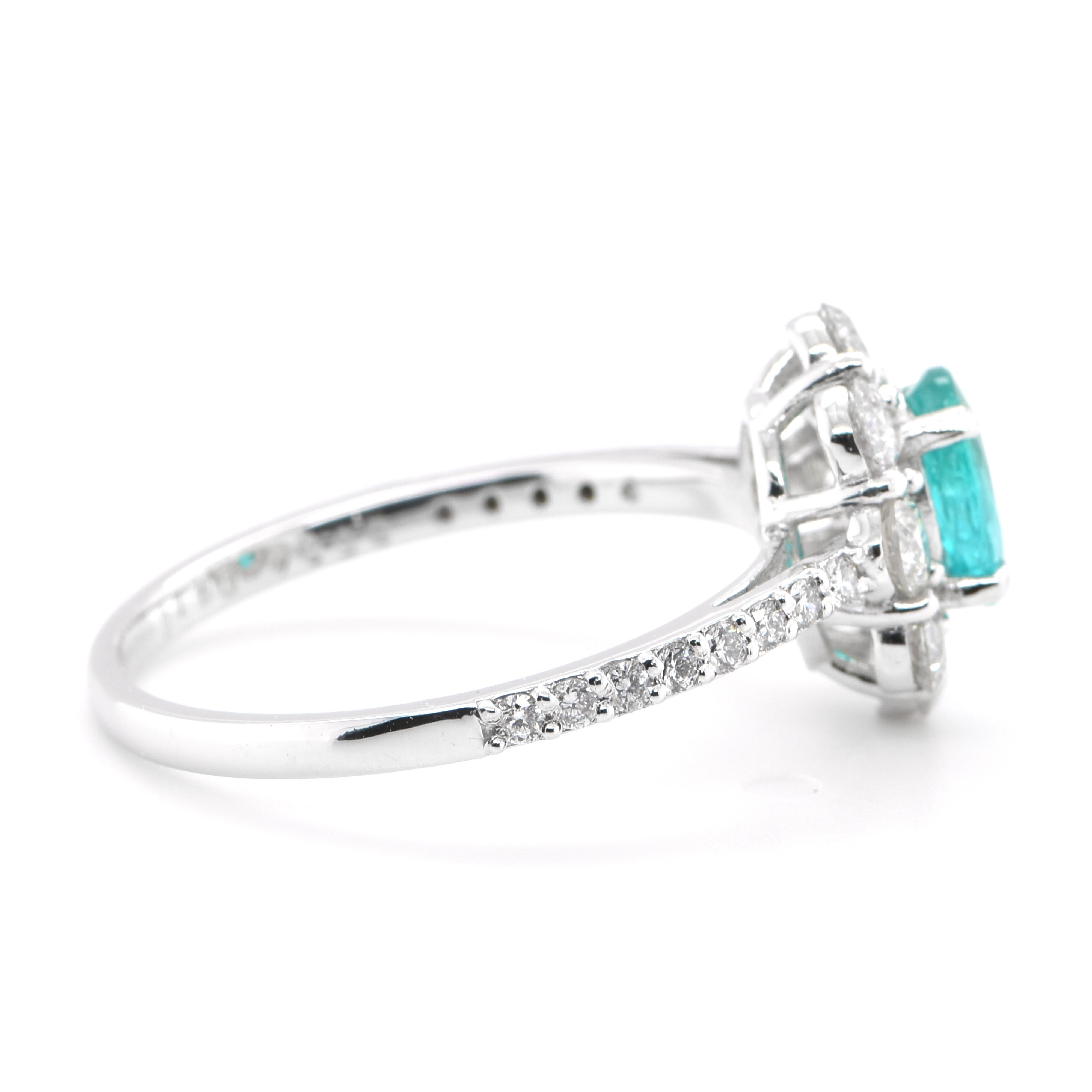 Verlobungsring mit 0,58 Karat natürlichem Paraiba-Turmalin und Diamant im Zustand „Neu“ in Tokyo, JP