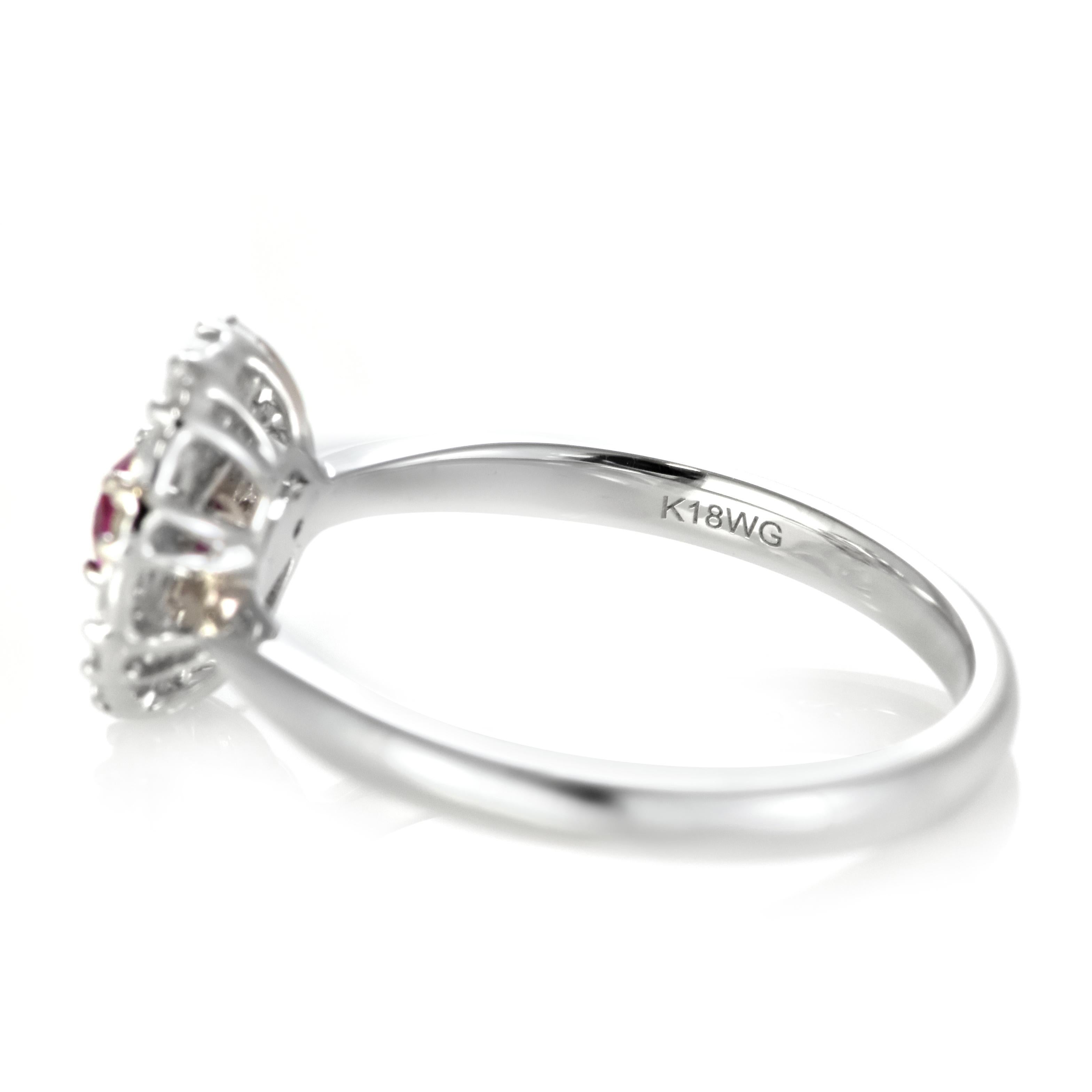 0.58 Carat Natural Ruby and Rose-Cut Diamonds Ring Made in 18 Karat White Gold im Angebot 5