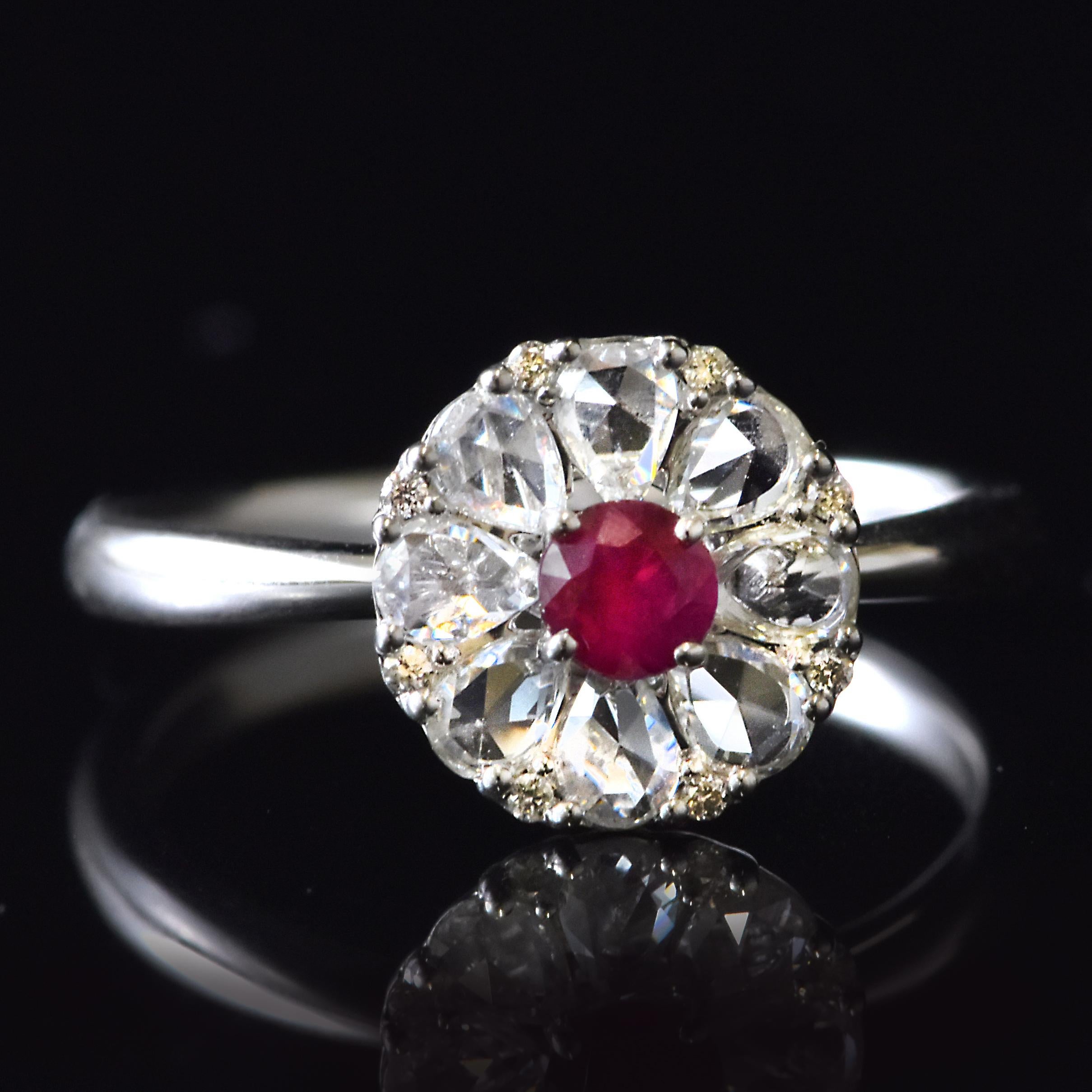 0.58 Carat Natural Ruby and Rose-Cut Diamonds Ring Made in 18 Karat White Gold im Angebot 8