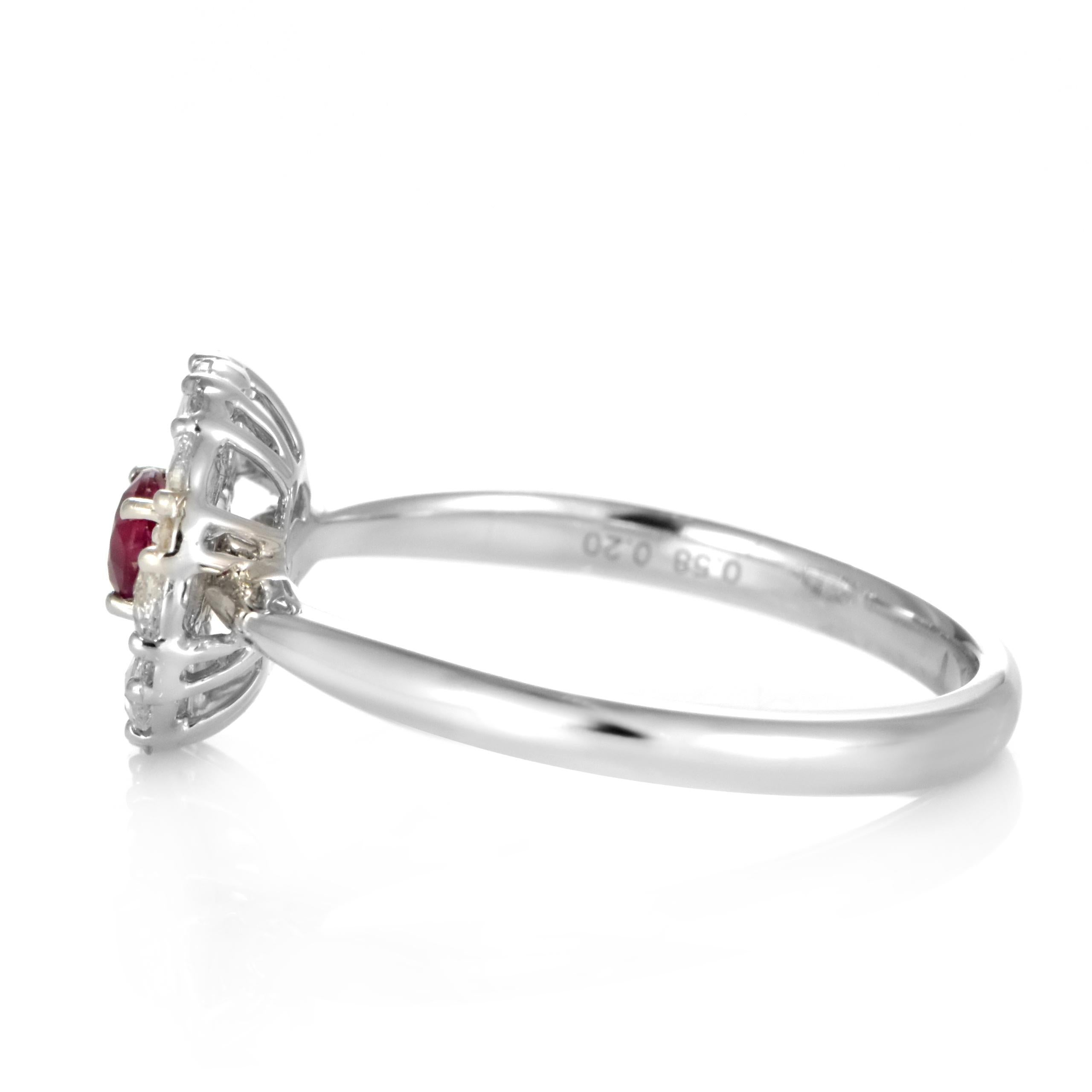 0.58 Carat Natural Ruby and Rose-Cut Diamonds Ring Made in 18 Karat White Gold im Angebot 1