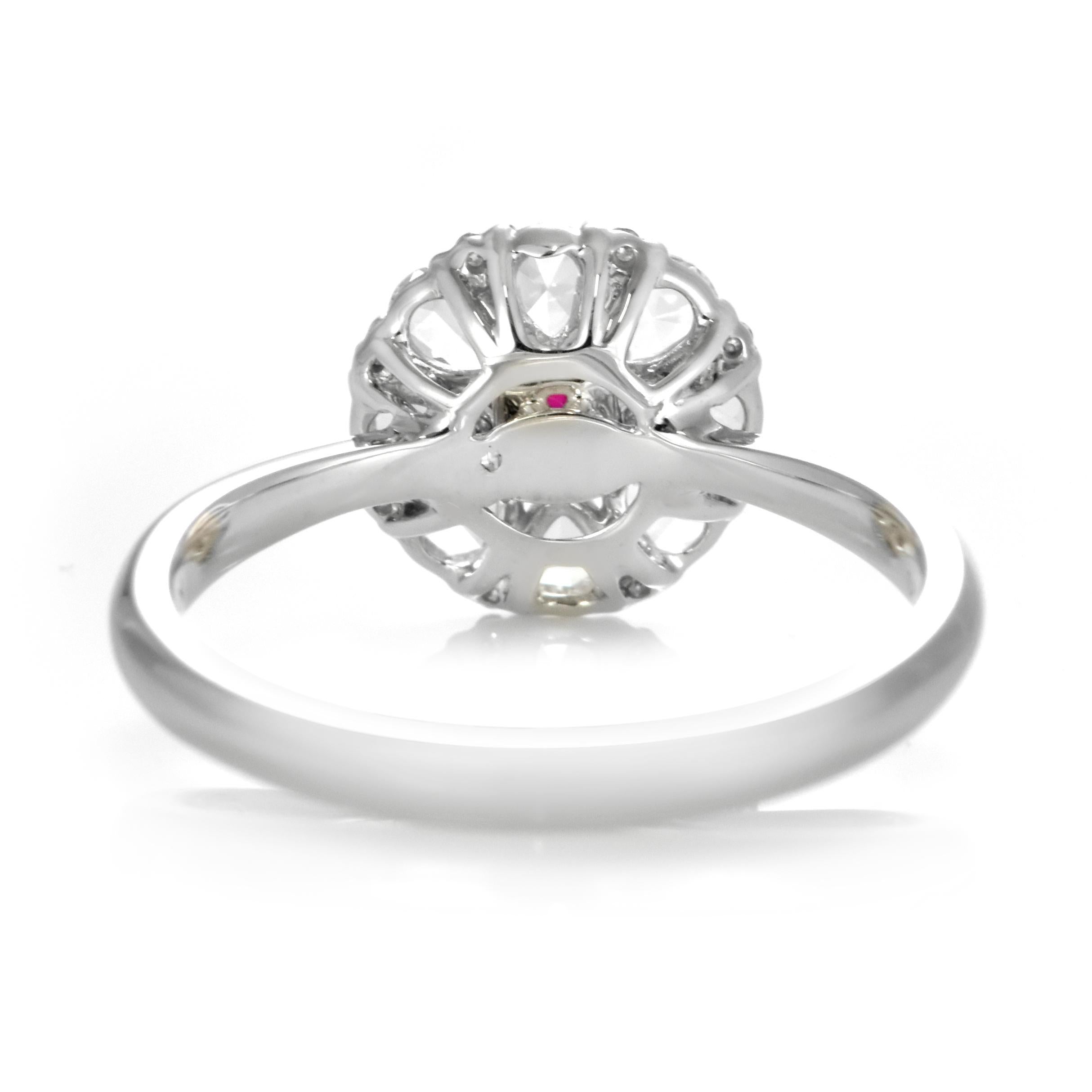 0.58 Carat Natural Ruby and Rose-Cut Diamonds Ring Made in 18 Karat White Gold im Angebot 2