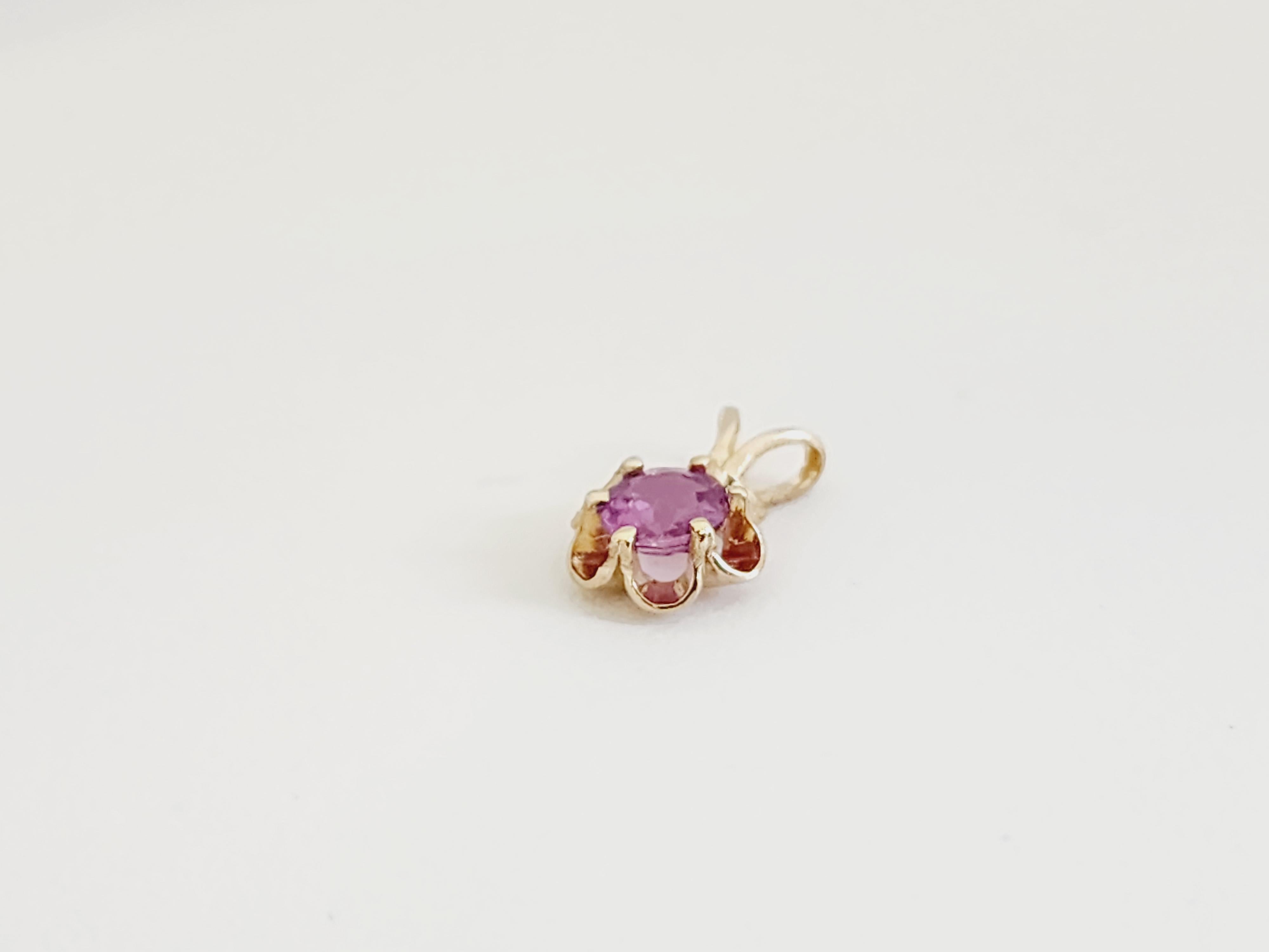 Round Cut 0.58 Carat Pink Sapphire Pendant 14 Karat Yellow Gold For Sale