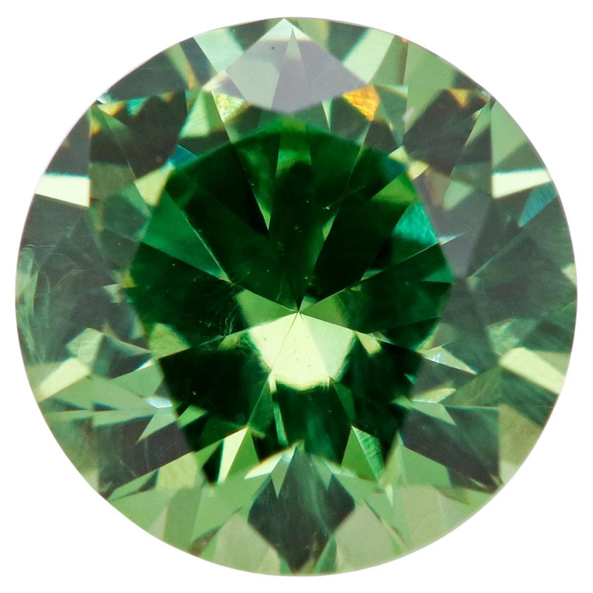 Pierre précieuse non sertie de 0,58 carat, grenat démantoïde vert lustré de Russie