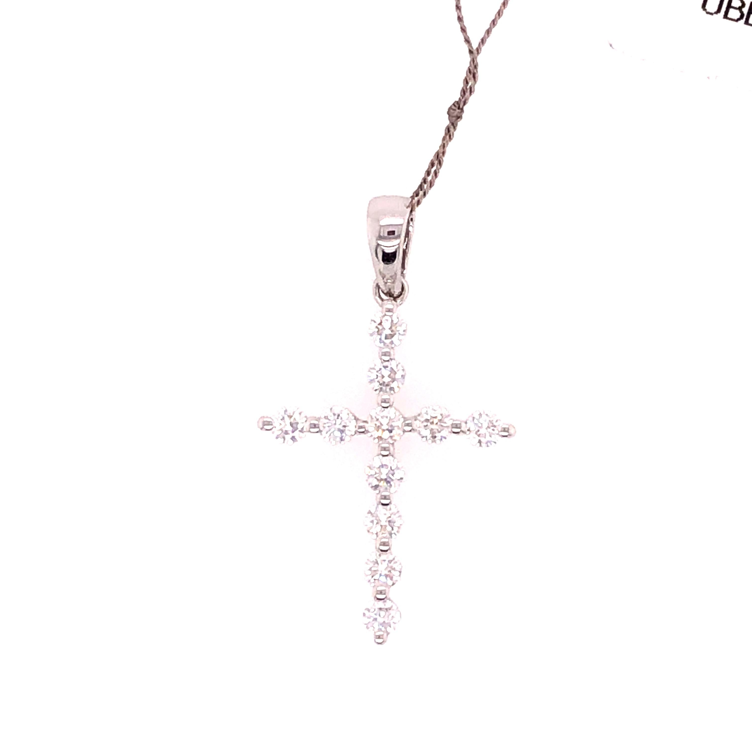0.58 Carat Diamond 18 Karat White Gold Cross Pendant In New Condition In Dallas, TX