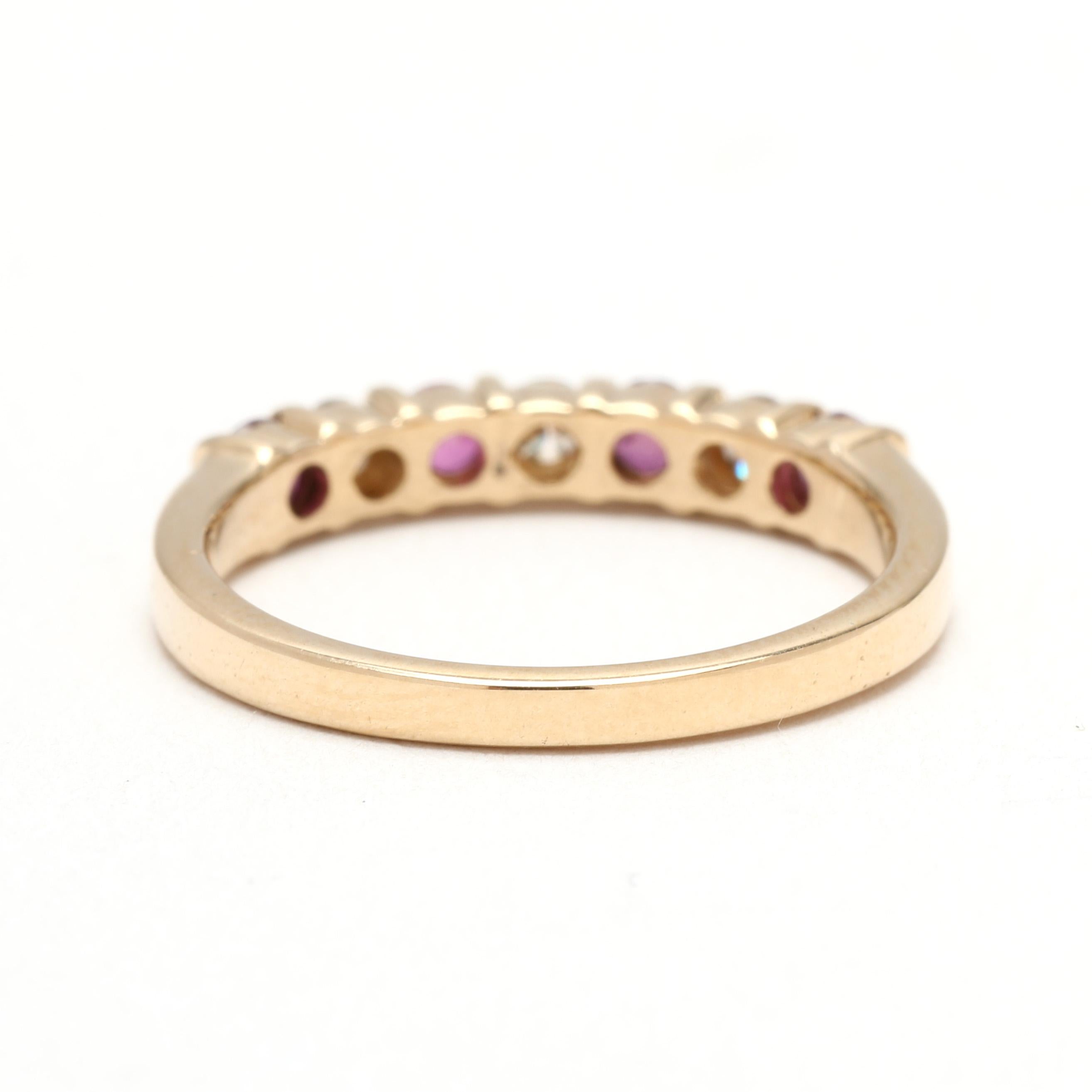 Taille ronde Bague en or jaune 14k avec diamant et rubis de 0.58ctw, taille 6.25 en vente