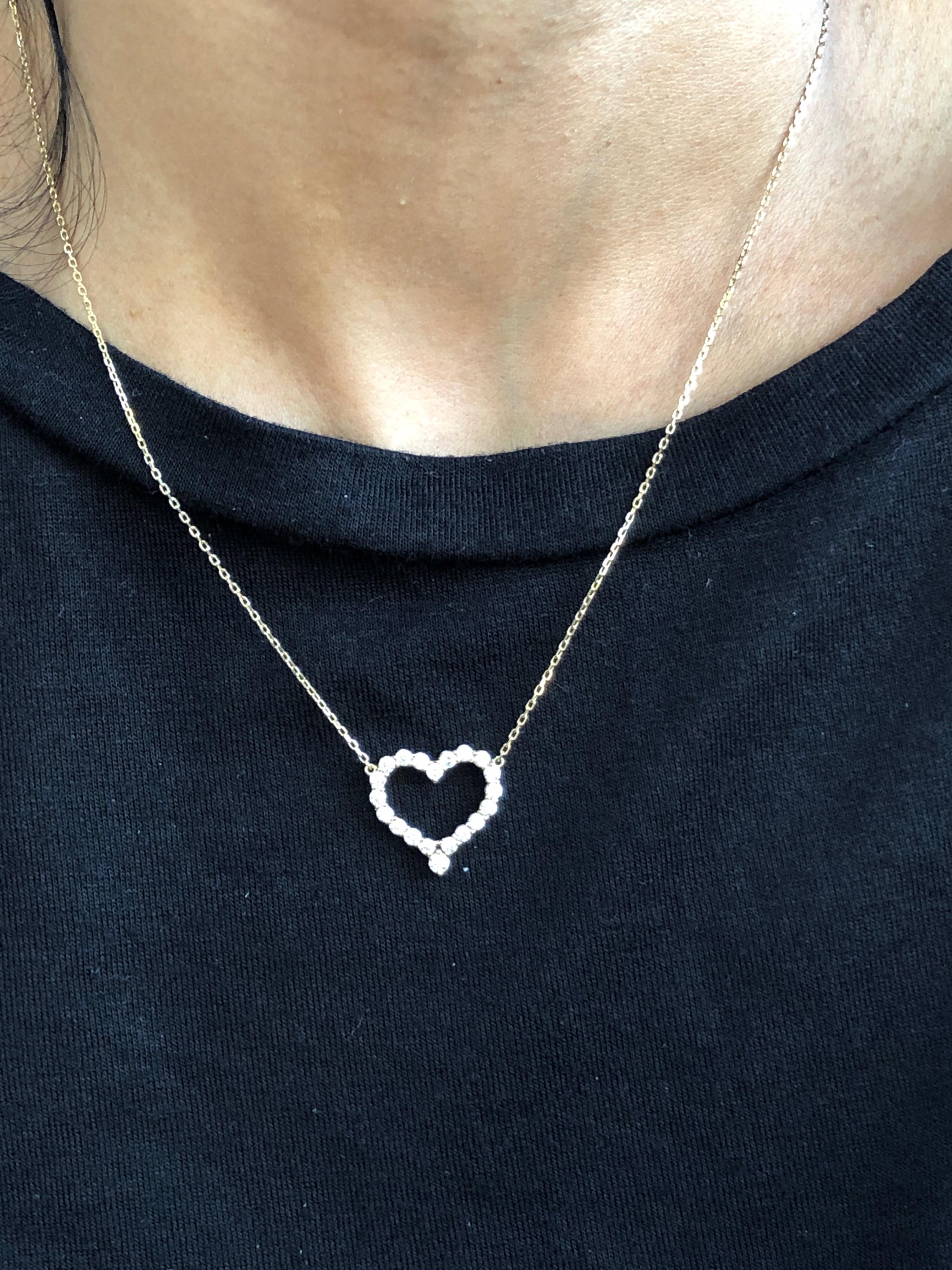 Contemporary Diamond Heart Pendant 14 Karat Yellow Gold Chain Necklace For Sale