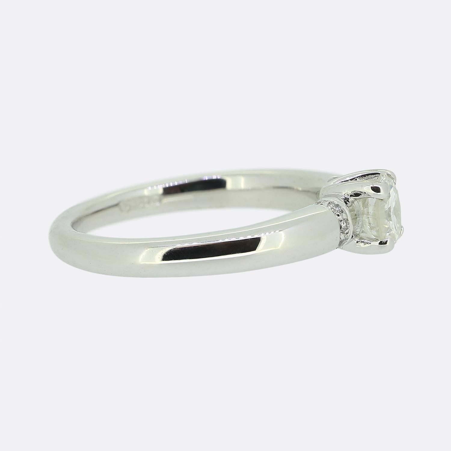 Anillo solitario de diamantes de 0,59 quilates Corte brillante en venta