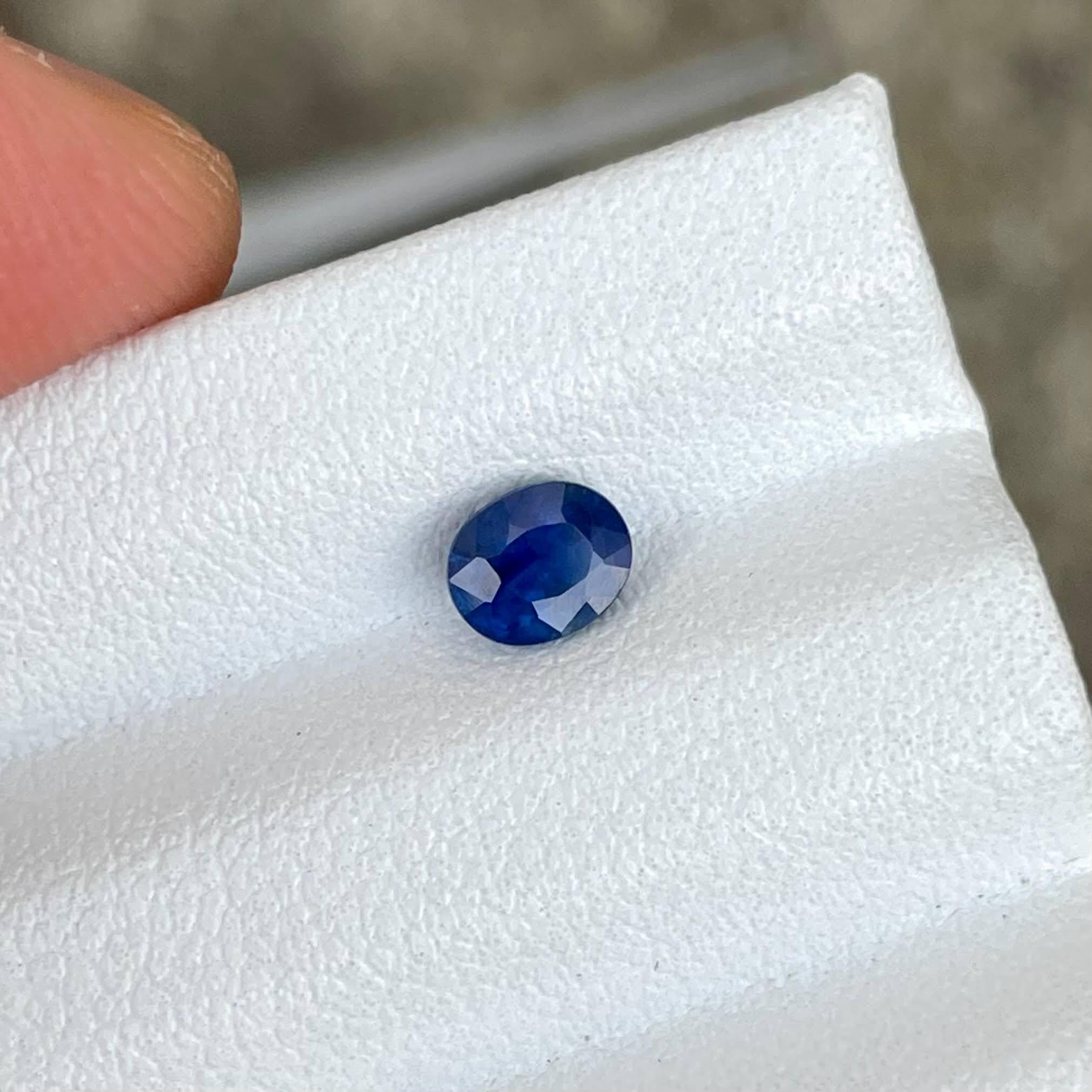 0,59 Karat Blauer Saphir Stein Ovalschliff Sri lankanischer Edelstein im Angebot 1