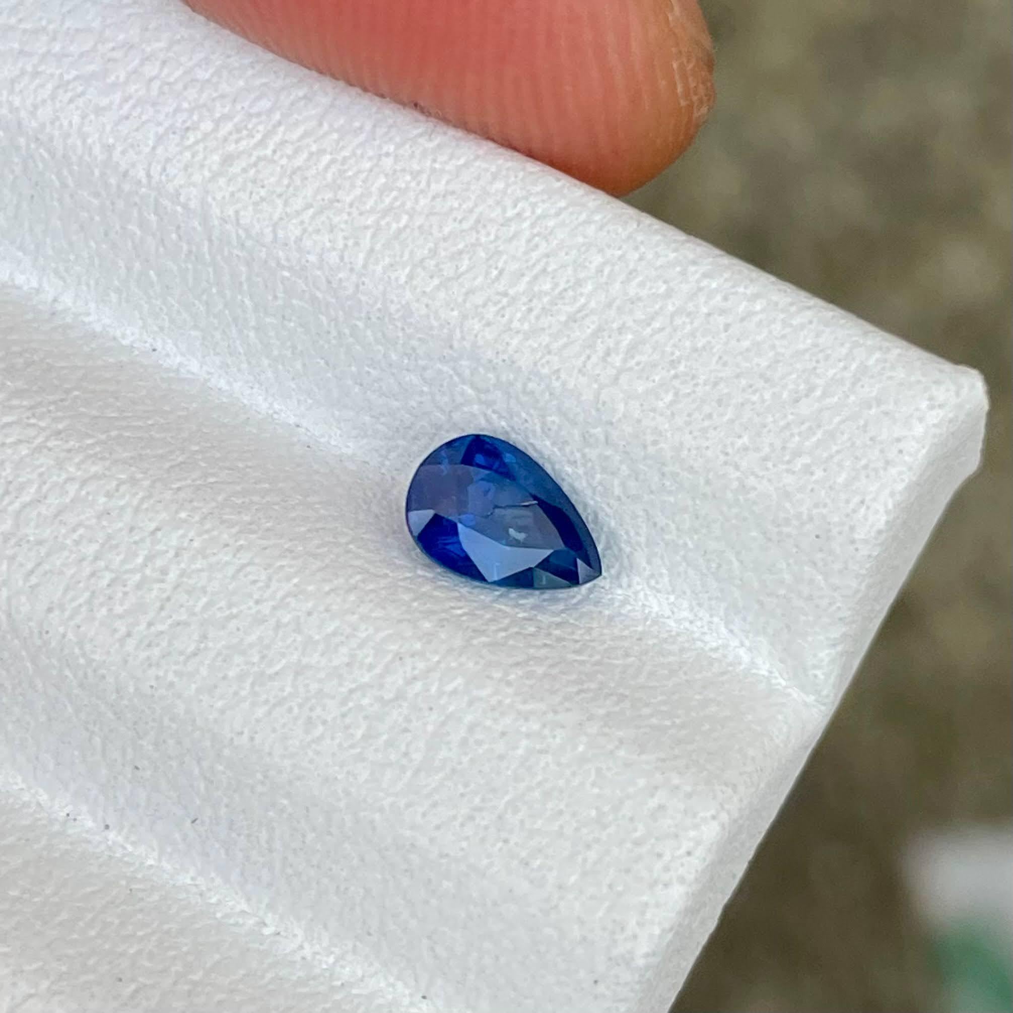 0,59 Karat Blauer Saphir Stein Birnenschliff Natürlicher Edelstein aus Sri Lanka (Moderne)