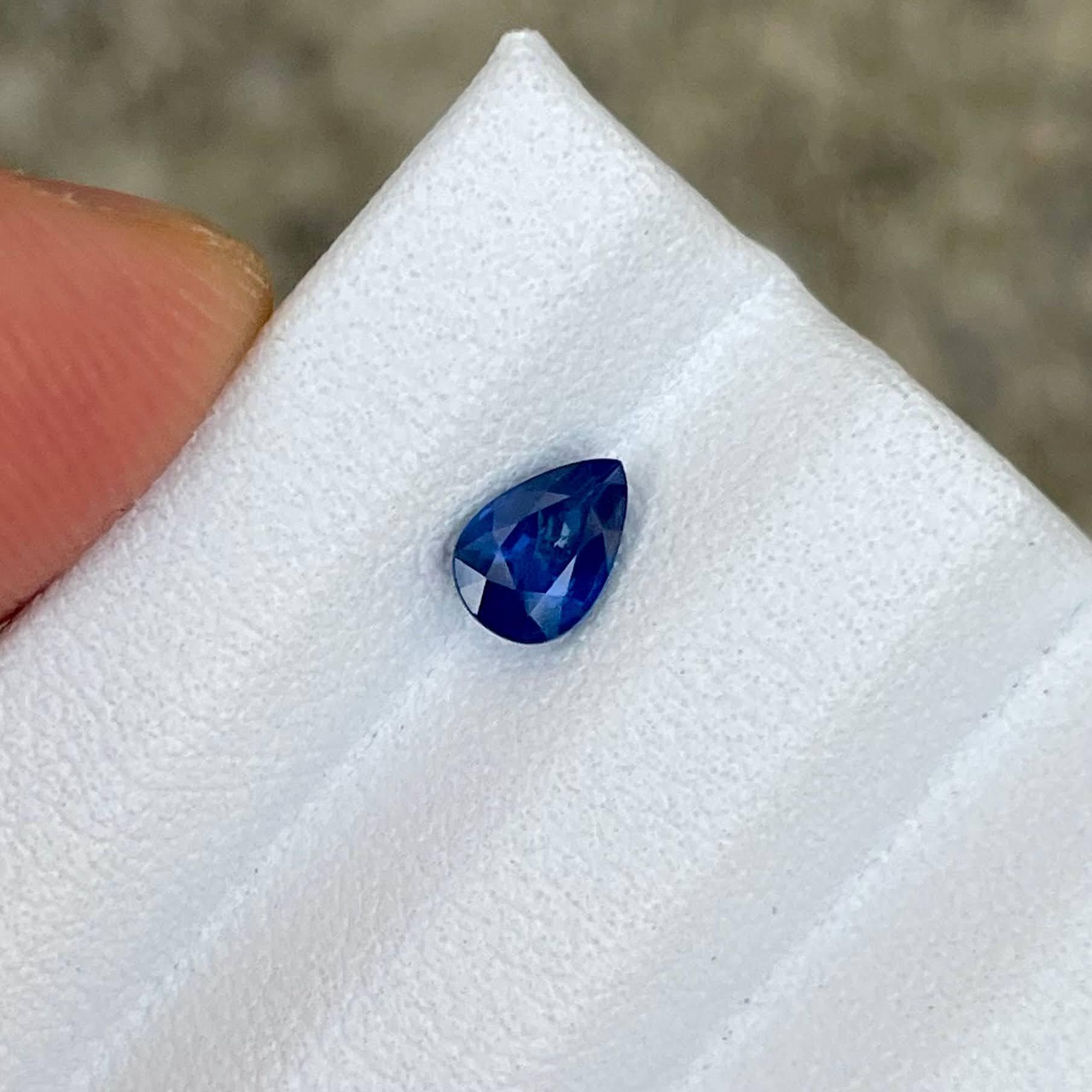 0,59 Karat Blauer Saphir Stein Birnenschliff Natürlicher Edelstein aus Sri Lanka 2