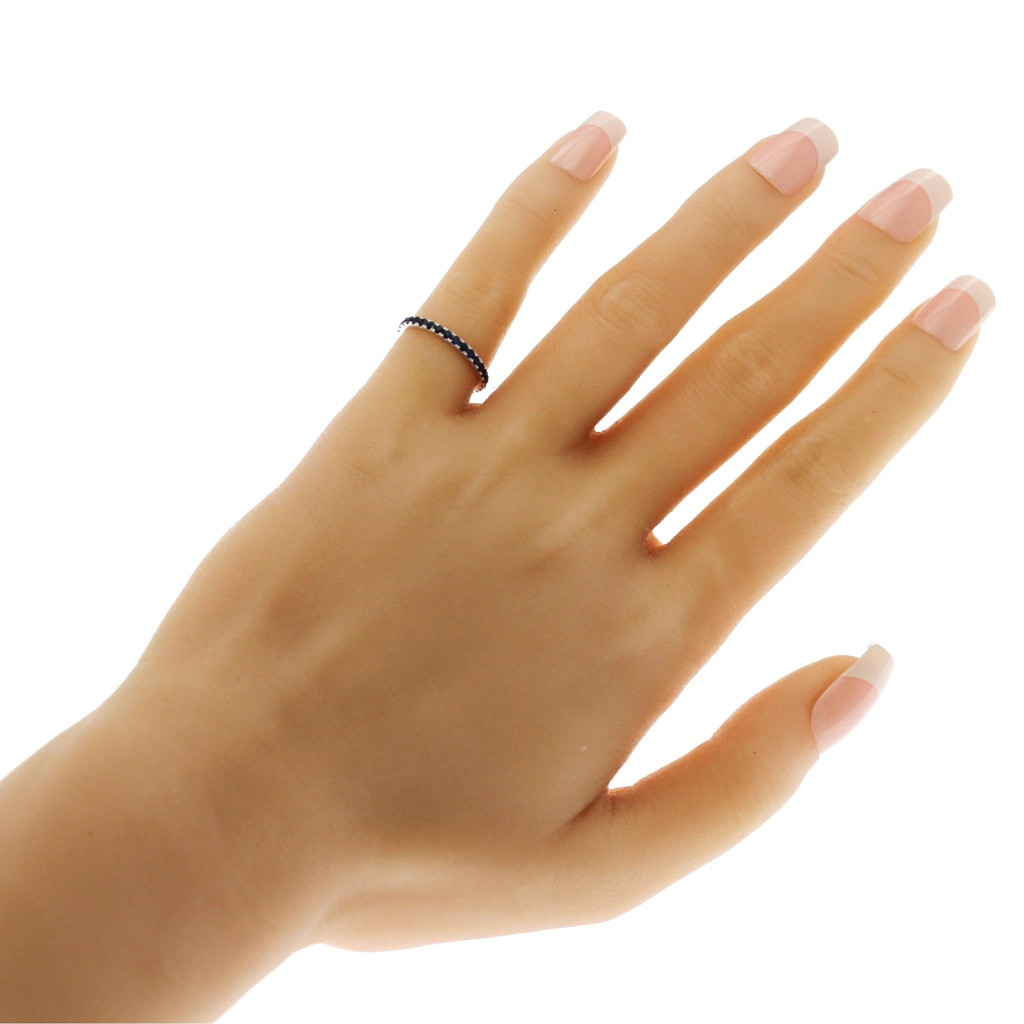 100% authentisch, 100% Kundenzufriedenheit
Breite des Bandes: 1.6 mm
Größe: 3.75
Metall:14K Weißgold
Punzierungen: 14K
Gesamtgewicht:  1.1 Gramm
Stein-Typ: 0,59 CT Natürlicher Blauer Saphir
Zustand: Neu
Geschätzter Preis: $999
Lager-Nummer: RD12588