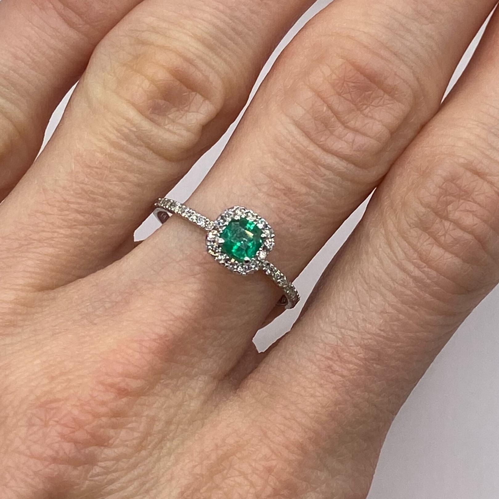 Modern 0.59ctw Cushion Cut Emerald & Round Diamond Petite Ring in 14KT White Gold For Sale