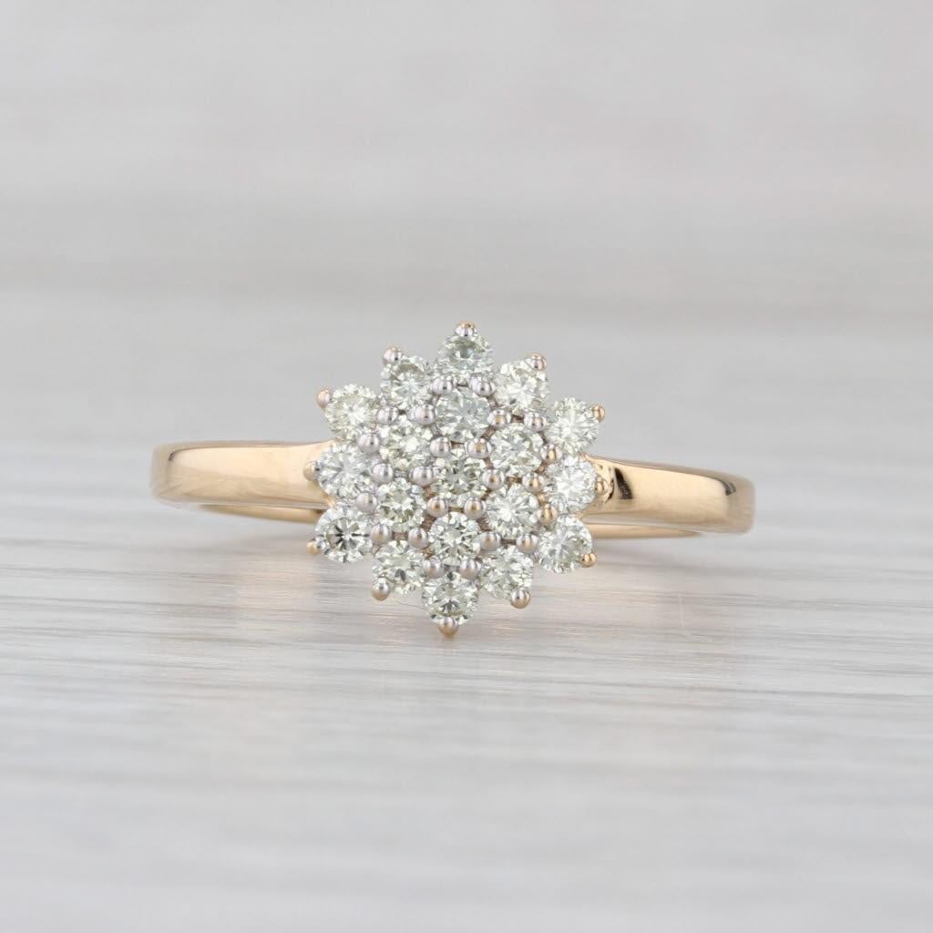 Anello a grappolo di diamanti da 0,59 carati in oro giallo 18k misura 8 COA Fidanzamento In condizioni buone in vendita a McLeansville, NC