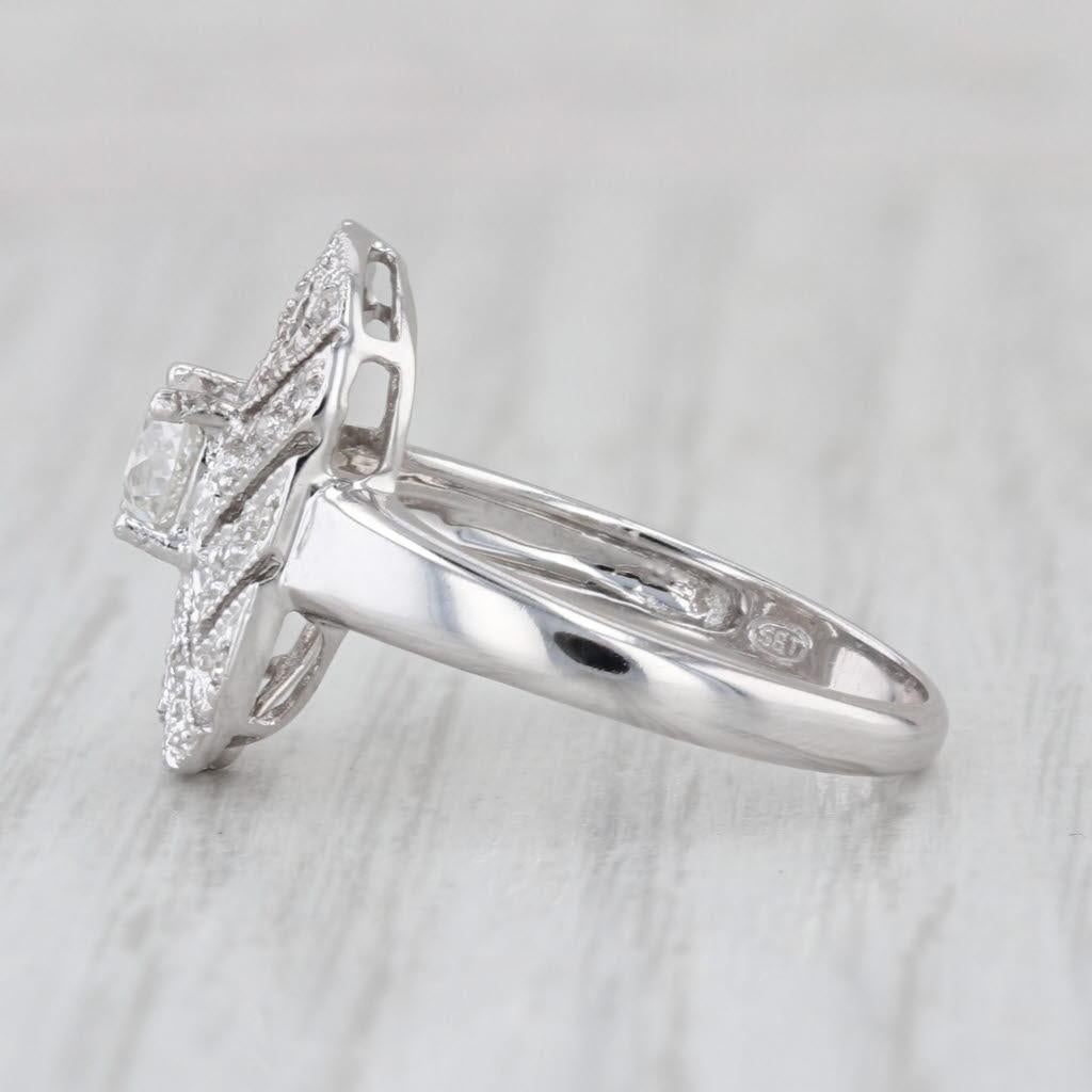 Informationen zu Edelsteinen:
- Natürlicher Diamant -
Karat - 0,45ct 
Schnitt - Alteuropäisch 
Farbe - H - I
Klarheit - VS2

- Natürliche Diamanten -
Karat gesamt - 0,14ctw
Schnitt - Einzel
Farbe - G - I
Reinheit - VS2 - SI1 

Metall: 14k