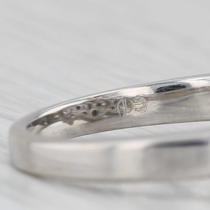 Bague de fiançailles à grappes de fleurs en or blanc 14 carats avec diamants 0,59 carat, taille 7,25 en vente 3
