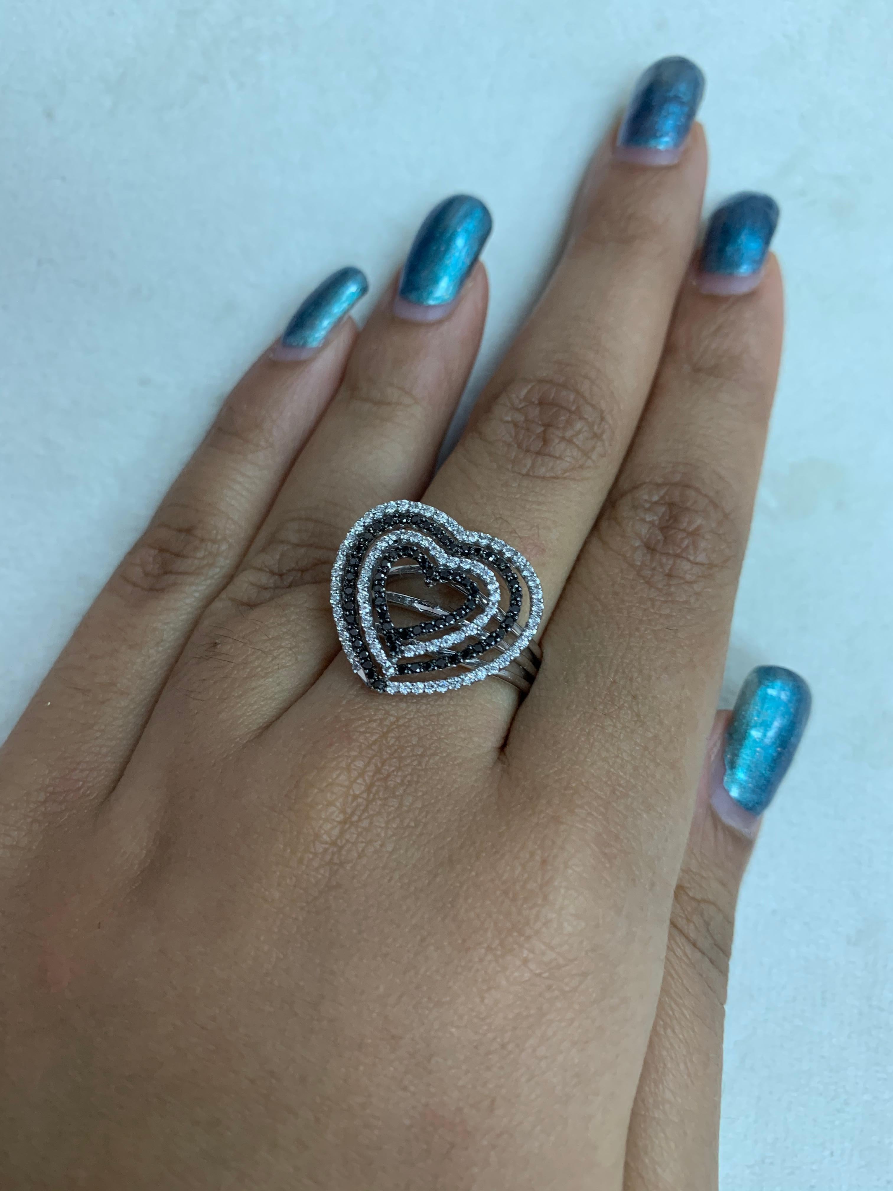Round Cut 0.6 Carat Black & White Diamond Ring in 14 Karat White Gold For Sale