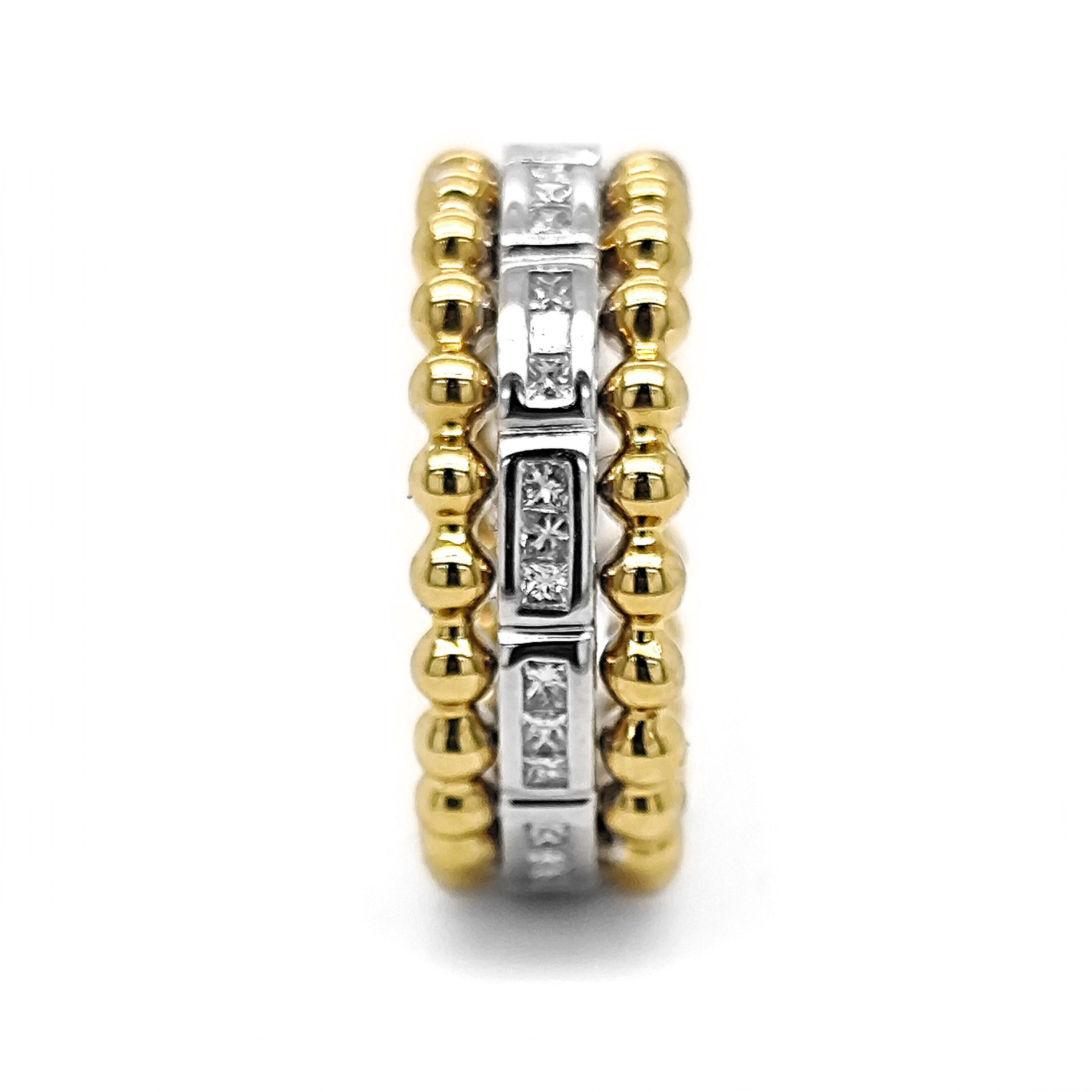 36 diamants blancs : 0,6 carats
Métal : Or blanc et jaune 18K, 10.70 Grammes
