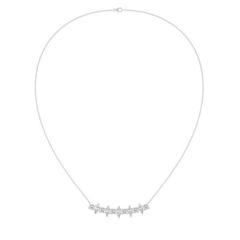 Vue d'ensemble :
Le délicat collier de la Collection S est une pièce charmante et élégante, dotée de 0,6 carats de diamants ronds sertis dans de l'or blanc 14K. Ce collier allie la chaleur de l'or blanc à l'éclat des diamants, créant ainsi un