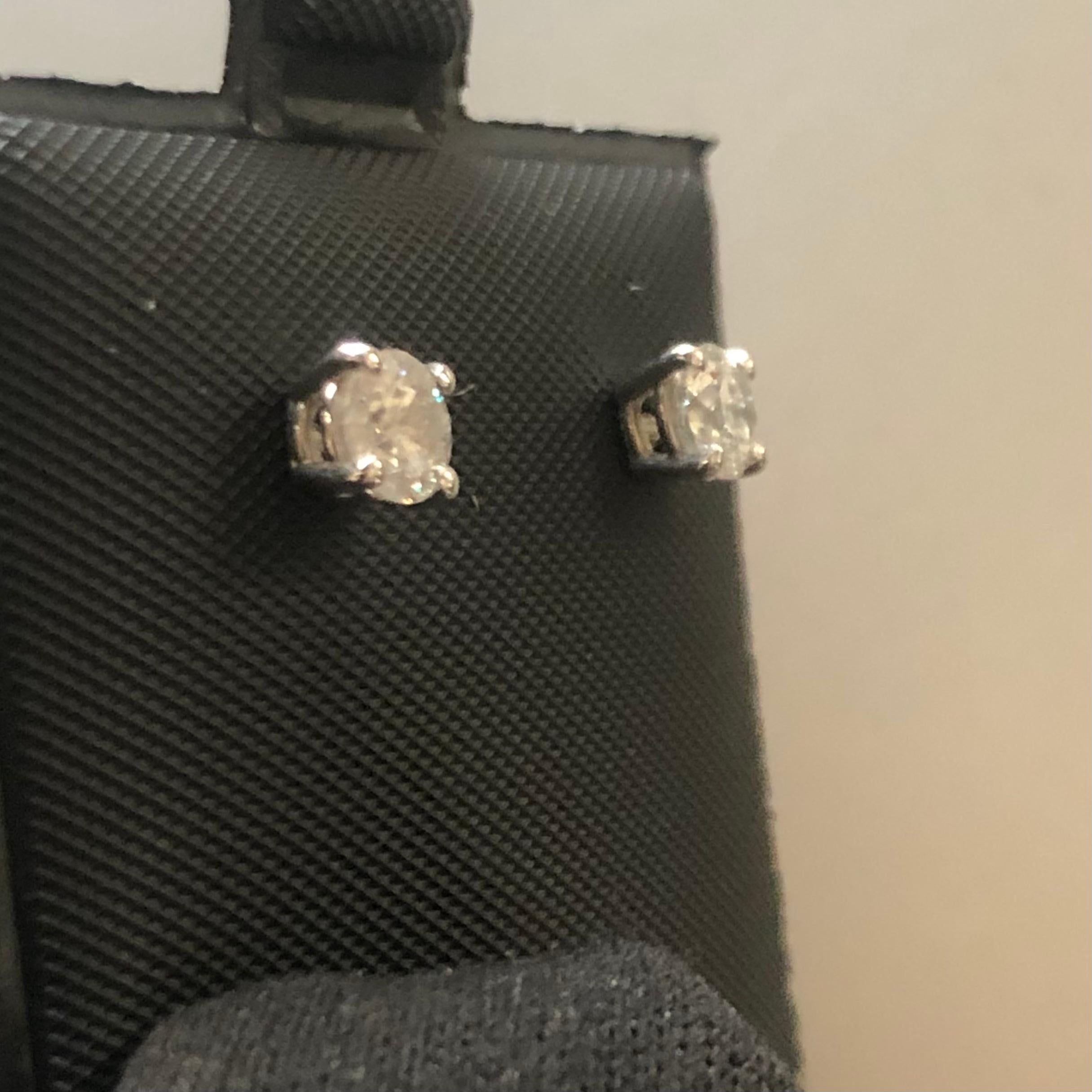 3/5 Carat Ct Natural Real Solitaire Diamond Stud Earrings 14k White Gold In New Condition In New York, NY