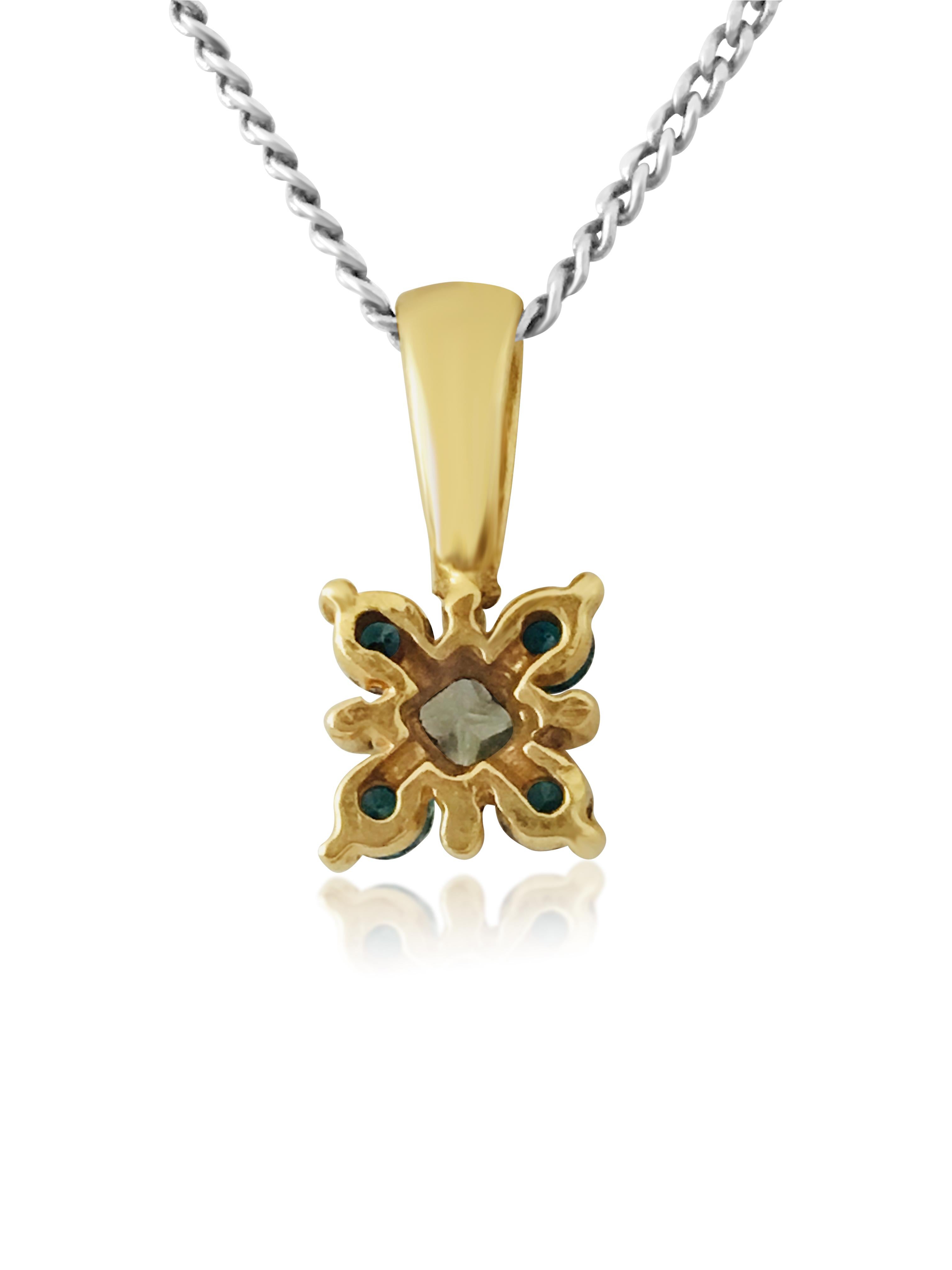 Women's 0.60 carat Diamond & Blue Diamond in 14k Gold Pendant For Sale