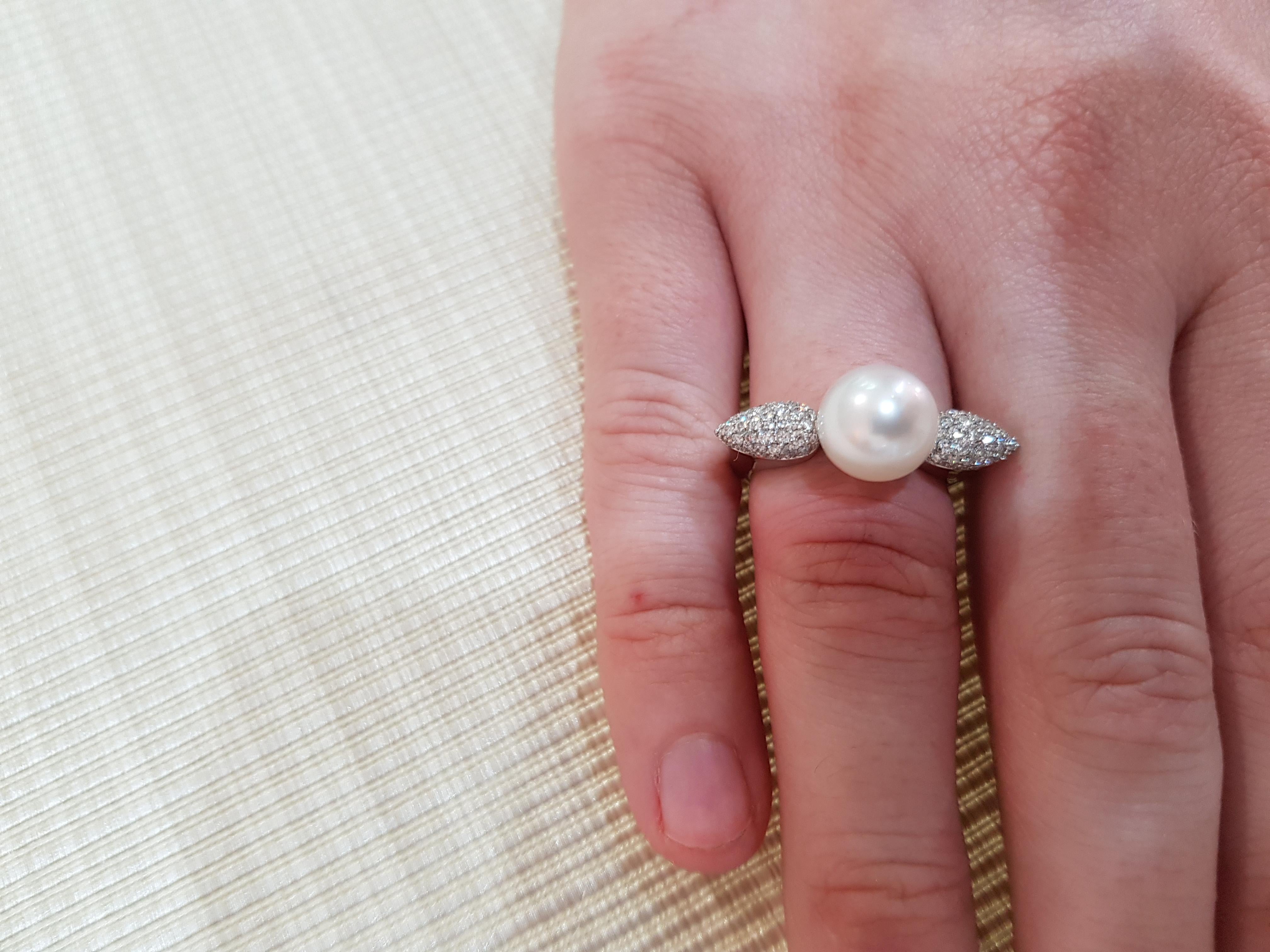 0.60 Carat Diamonds South Sea Round White Pearl Cocktail Ring For Sale 2