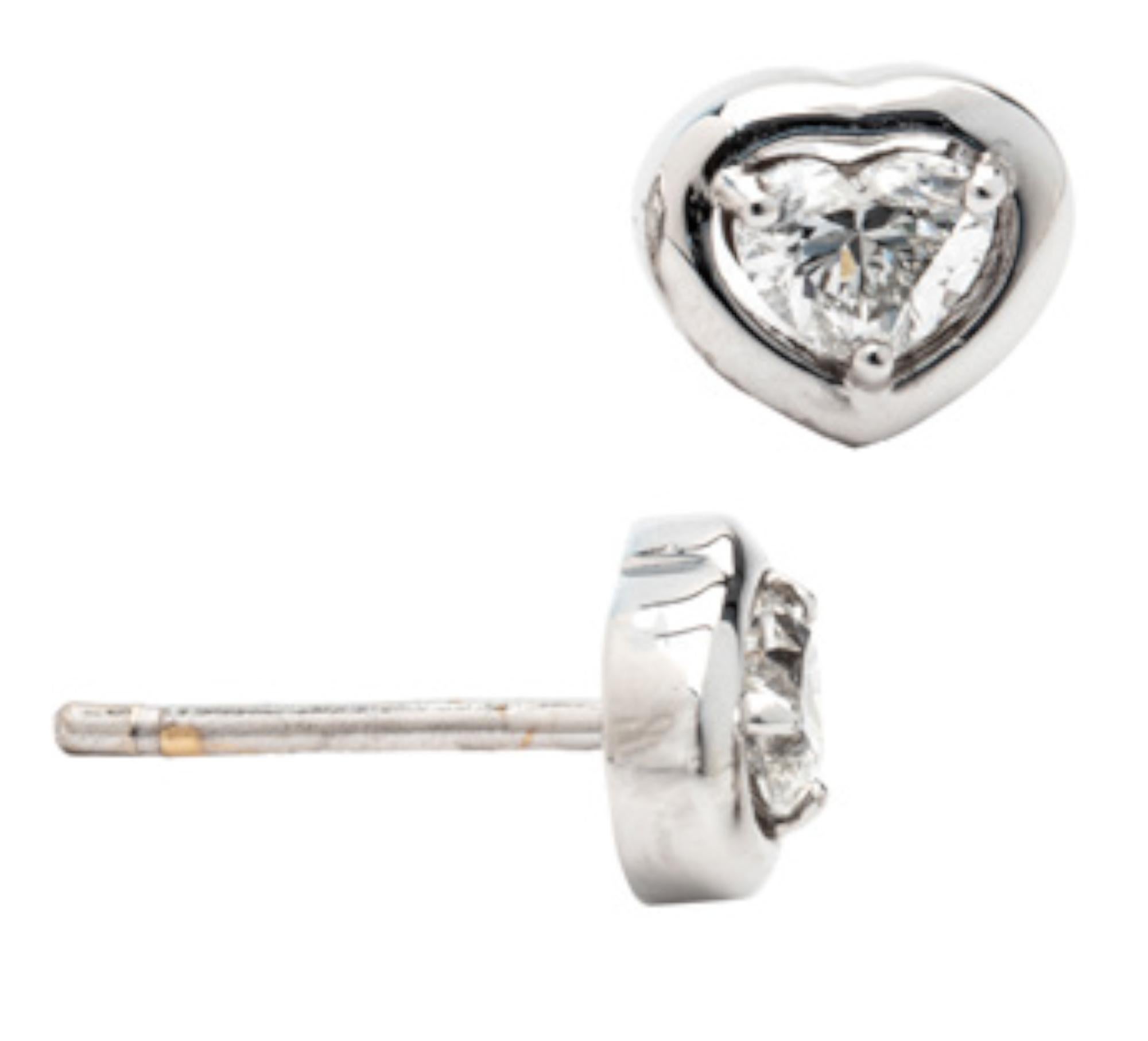 0.60 Carat E-F Color VS Heart Cut Diamond 18K White Gold Studs Earrings In New Condition In Rome, IT