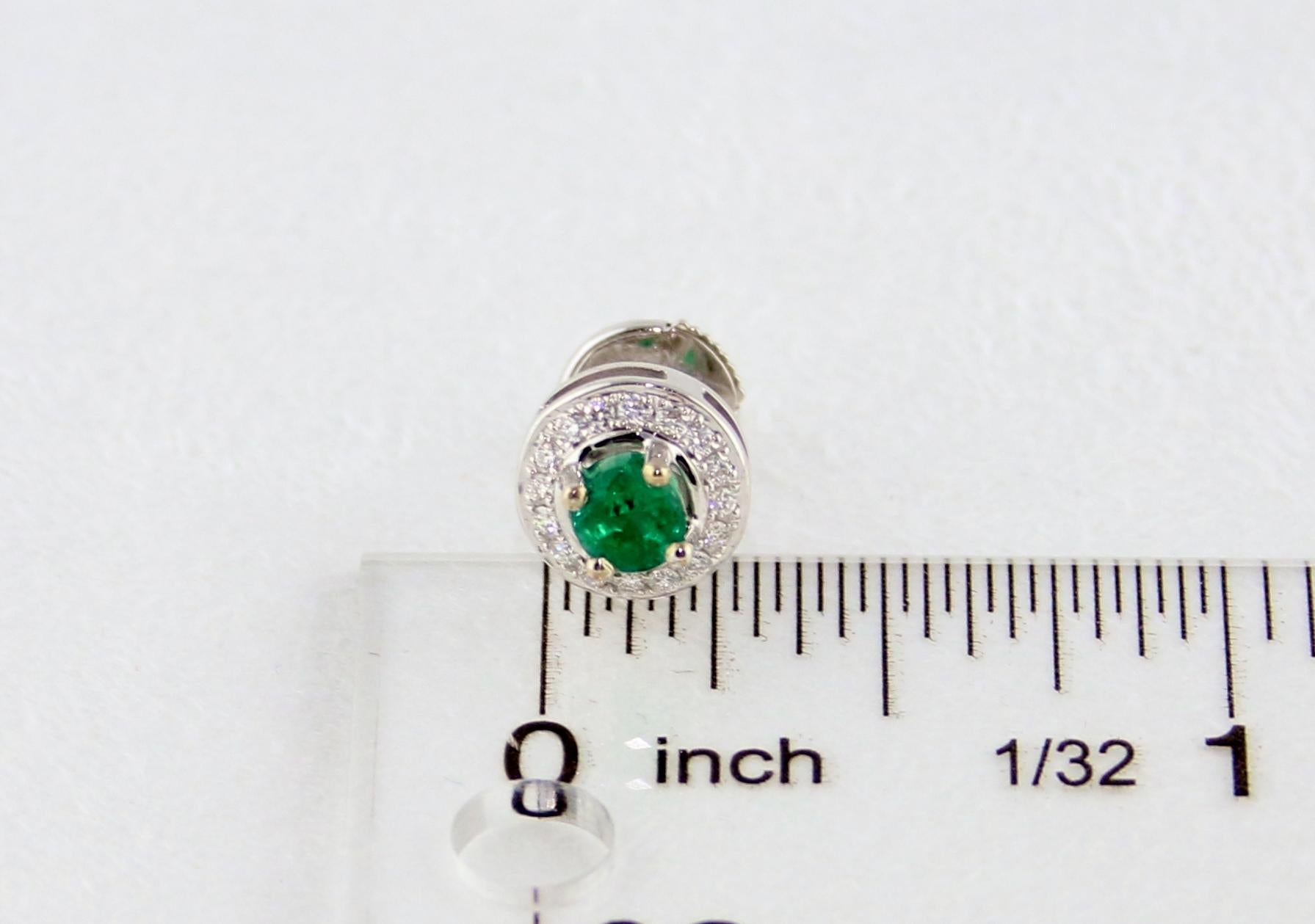 Orecchini con diamante smeraldo in oro da 0,60 carati in vendita 1