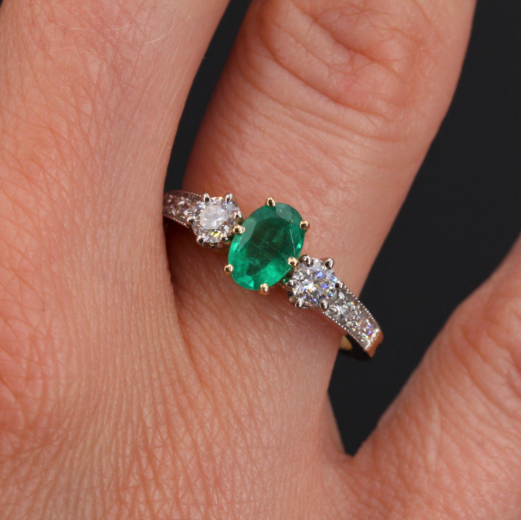 0.60 Carat Emerald Diamonds 18 Karat Yellow Gold Engagement Ring In New Condition In Poitiers, FR